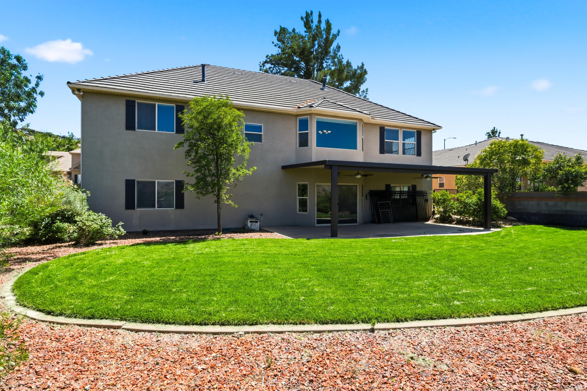 BOULDERS - Residential