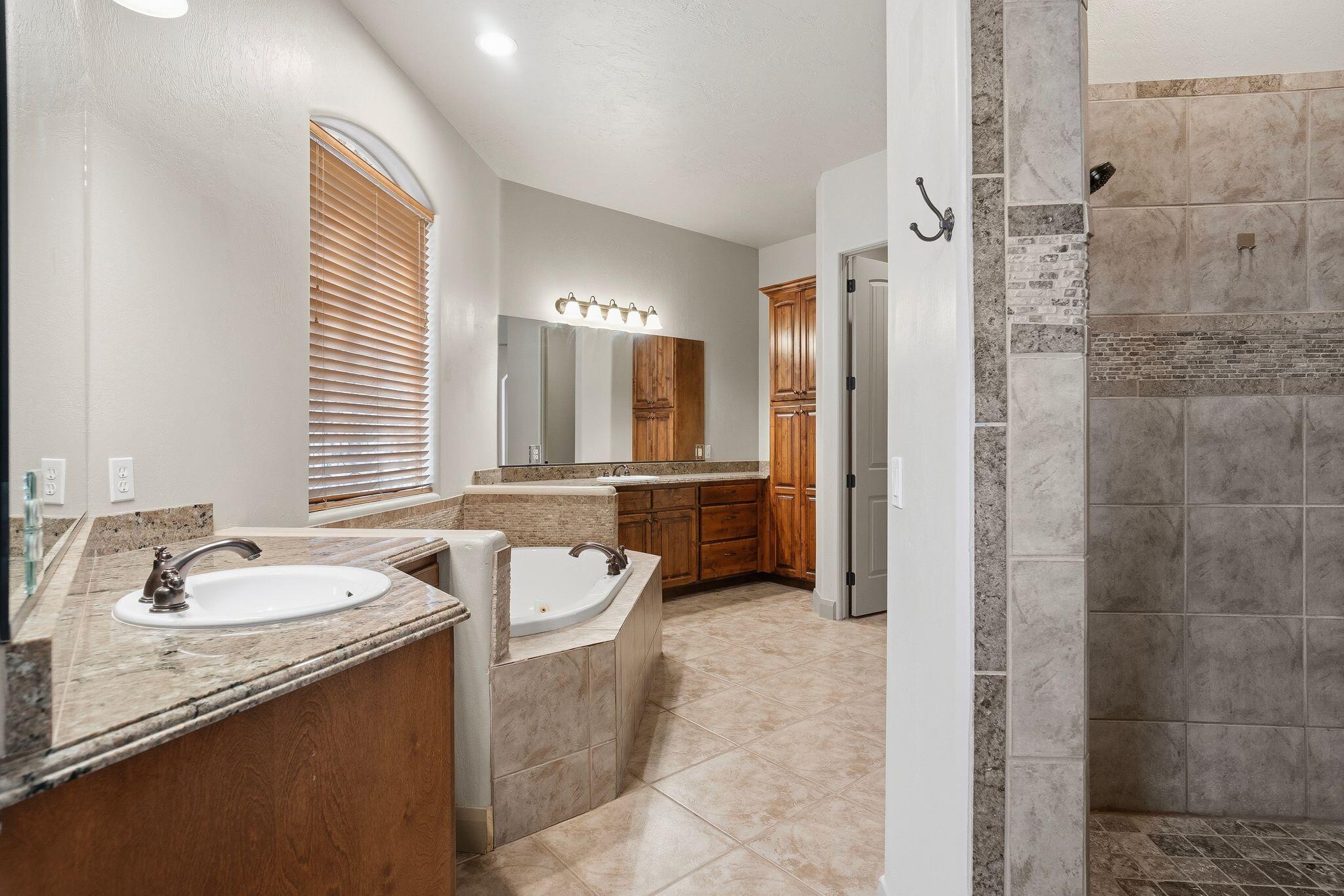 ENCE MEADOWS - Residential