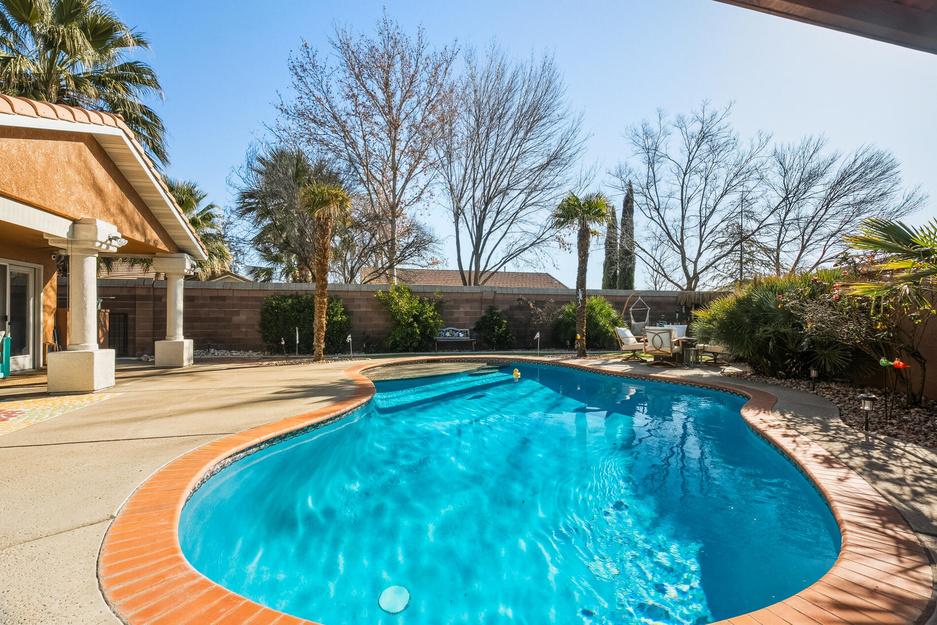 ROYAL OAKS - Residential