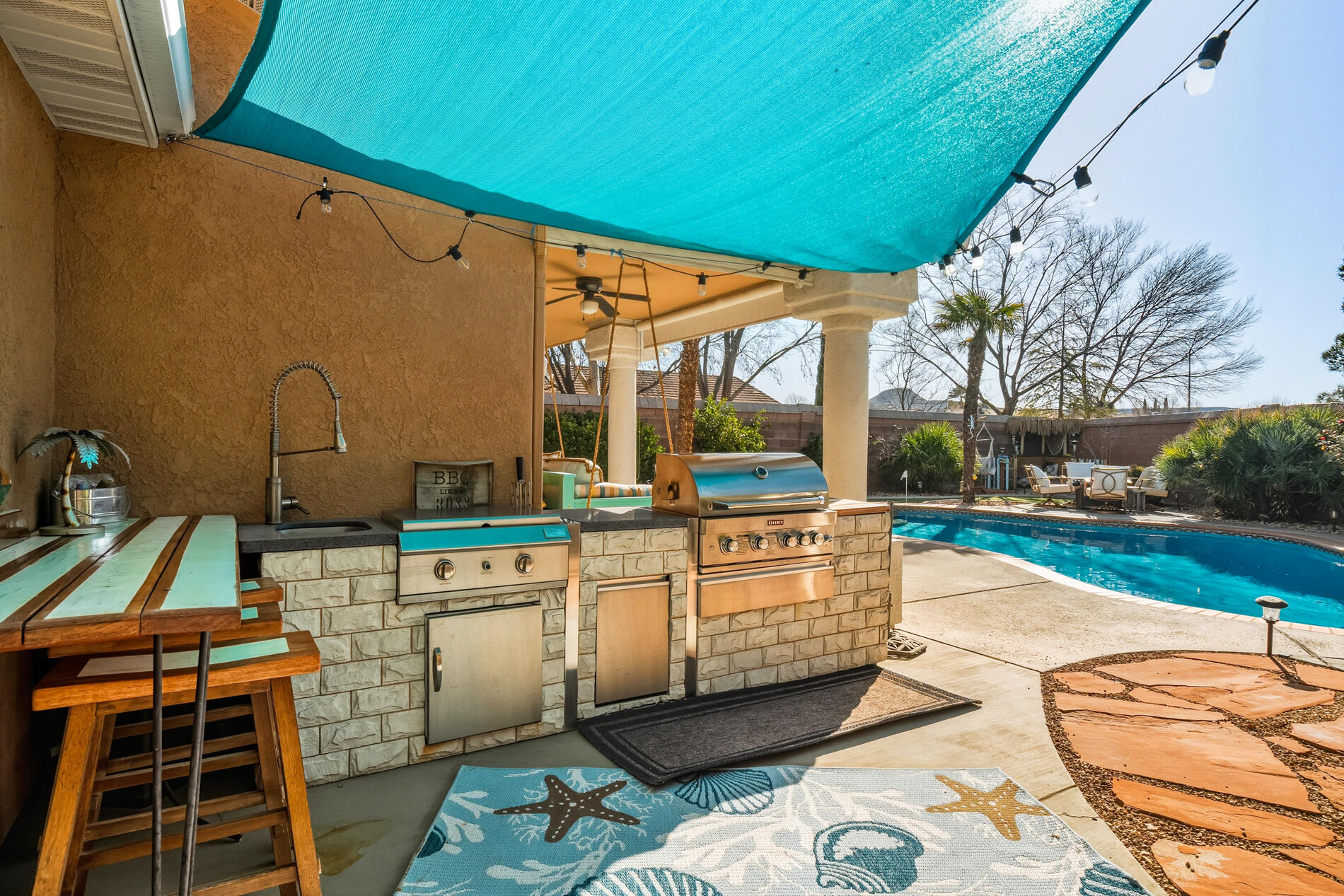 ROYAL OAKS - Residential