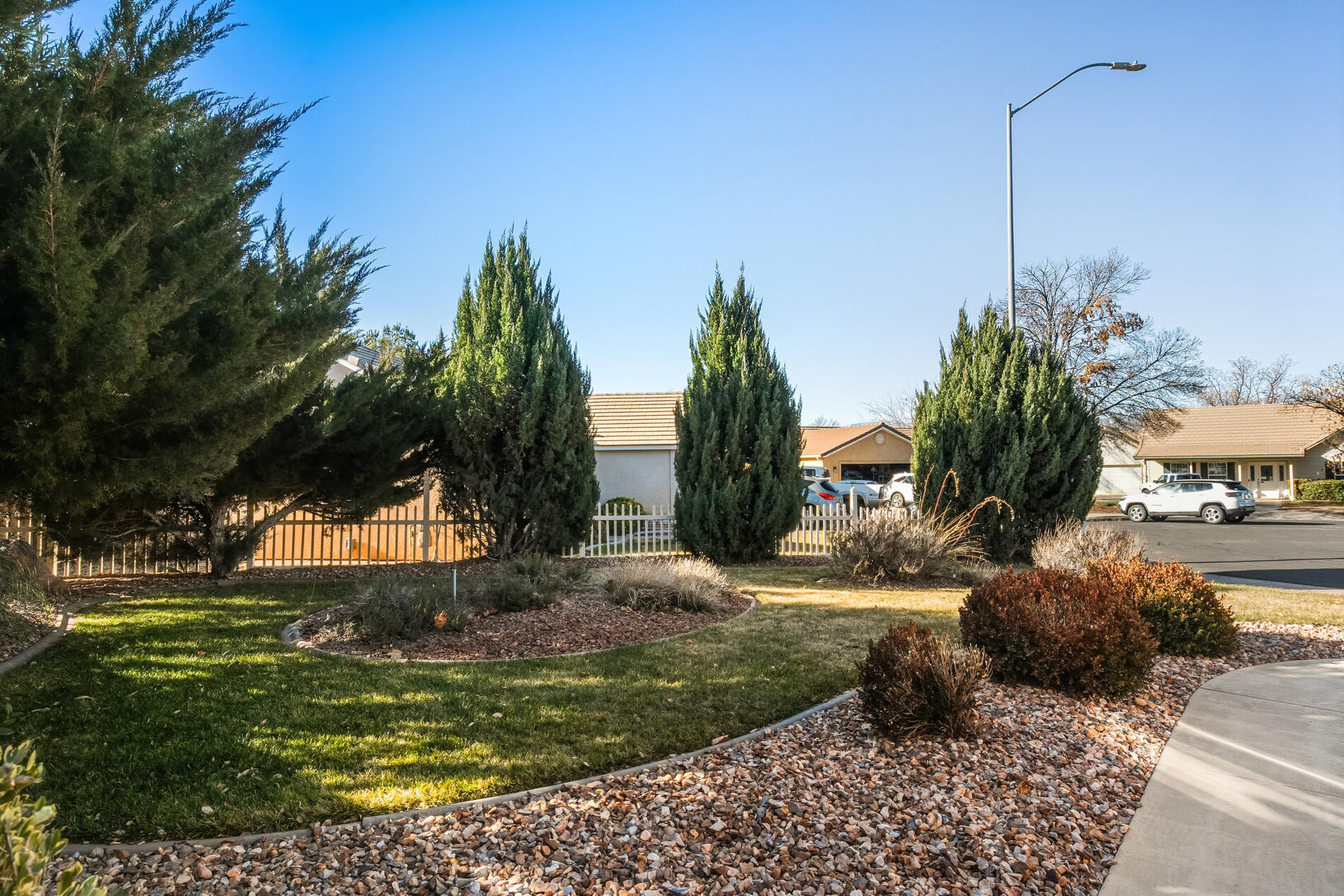 ROYAL OAKS - Residential