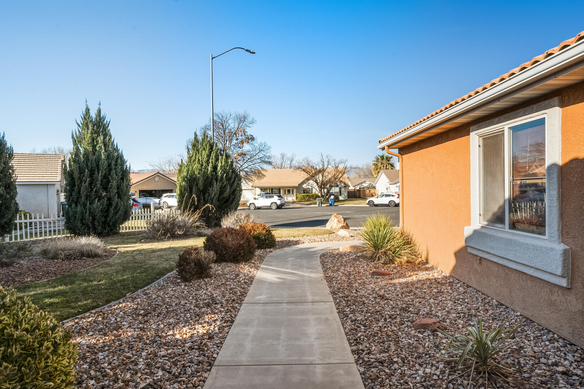 ROYAL OAKS - Residential