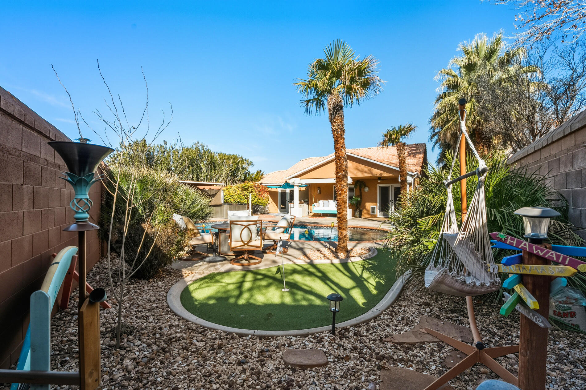 ROYAL OAKS - Residential