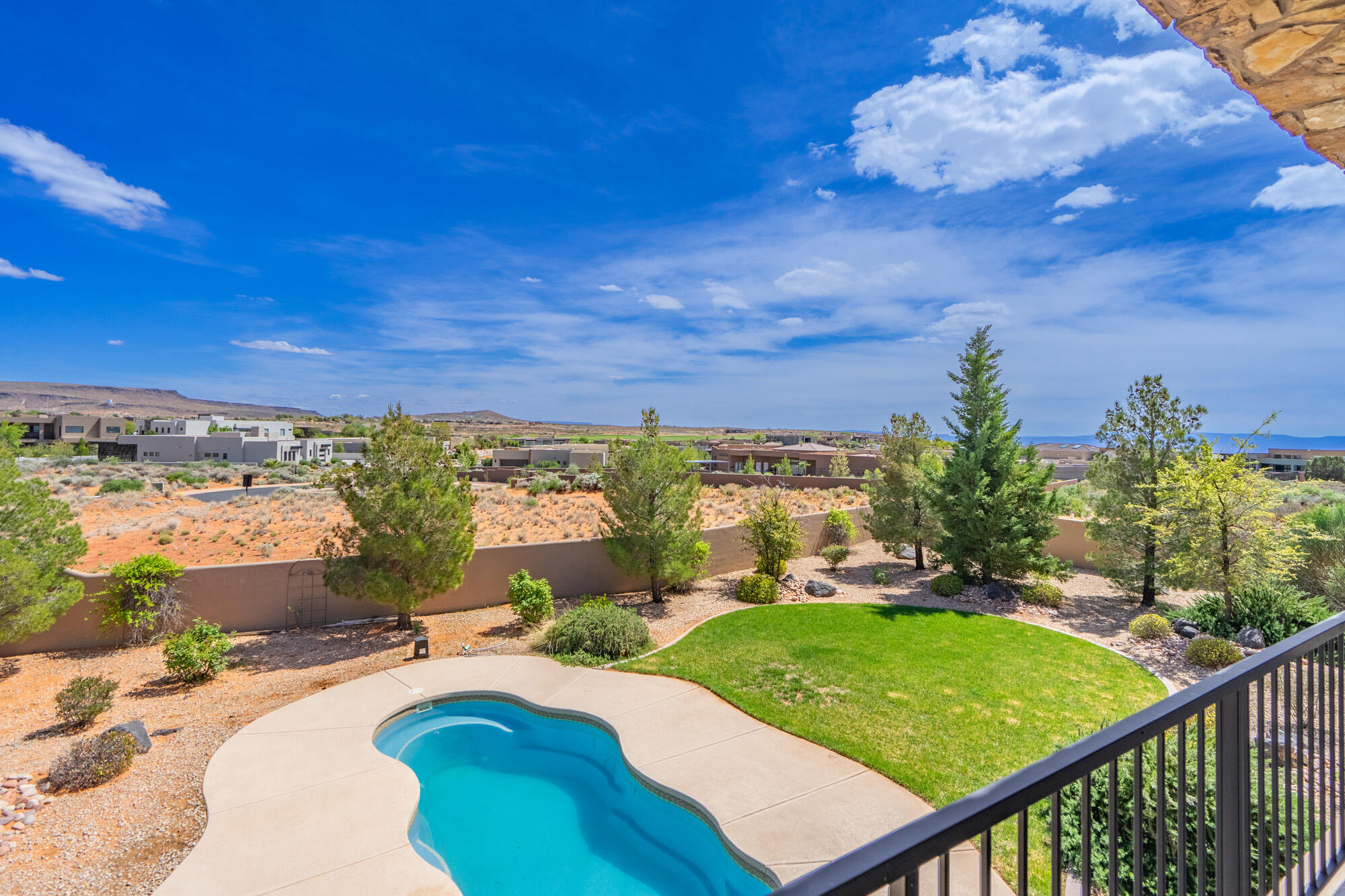 LEDGES OF ST GEORGE - Residential
