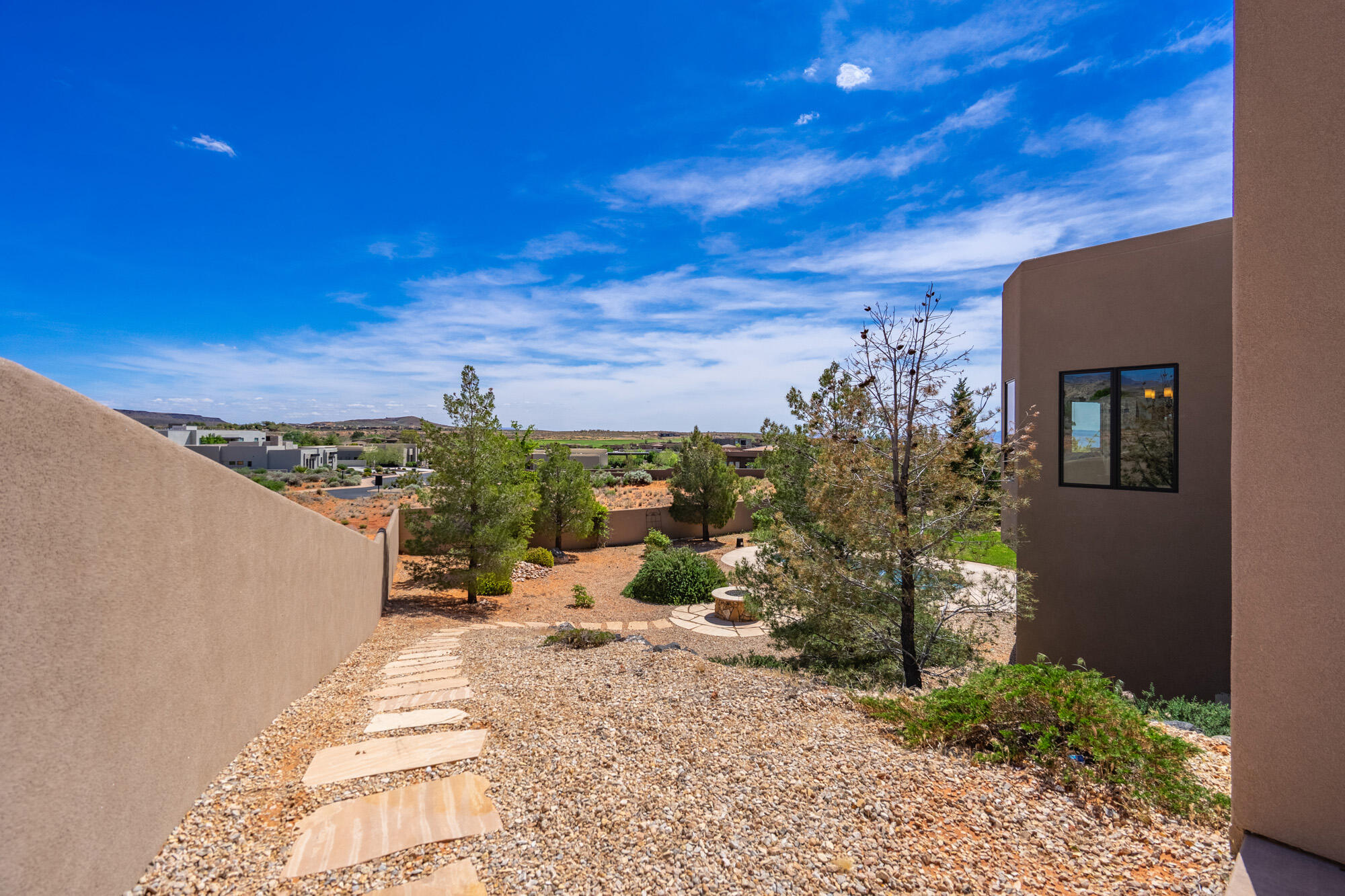 LEDGES OF ST GEORGE - Residential