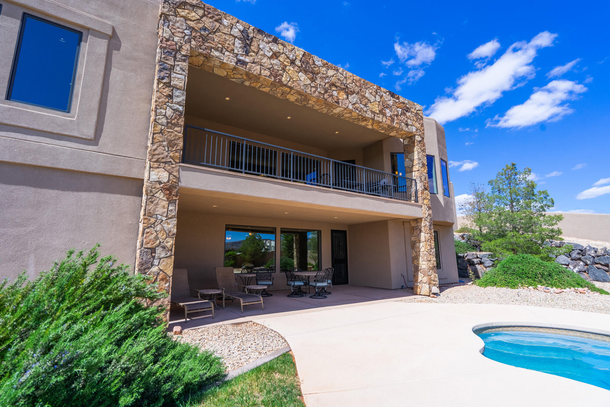 LEDGES OF ST GEORGE - Residential