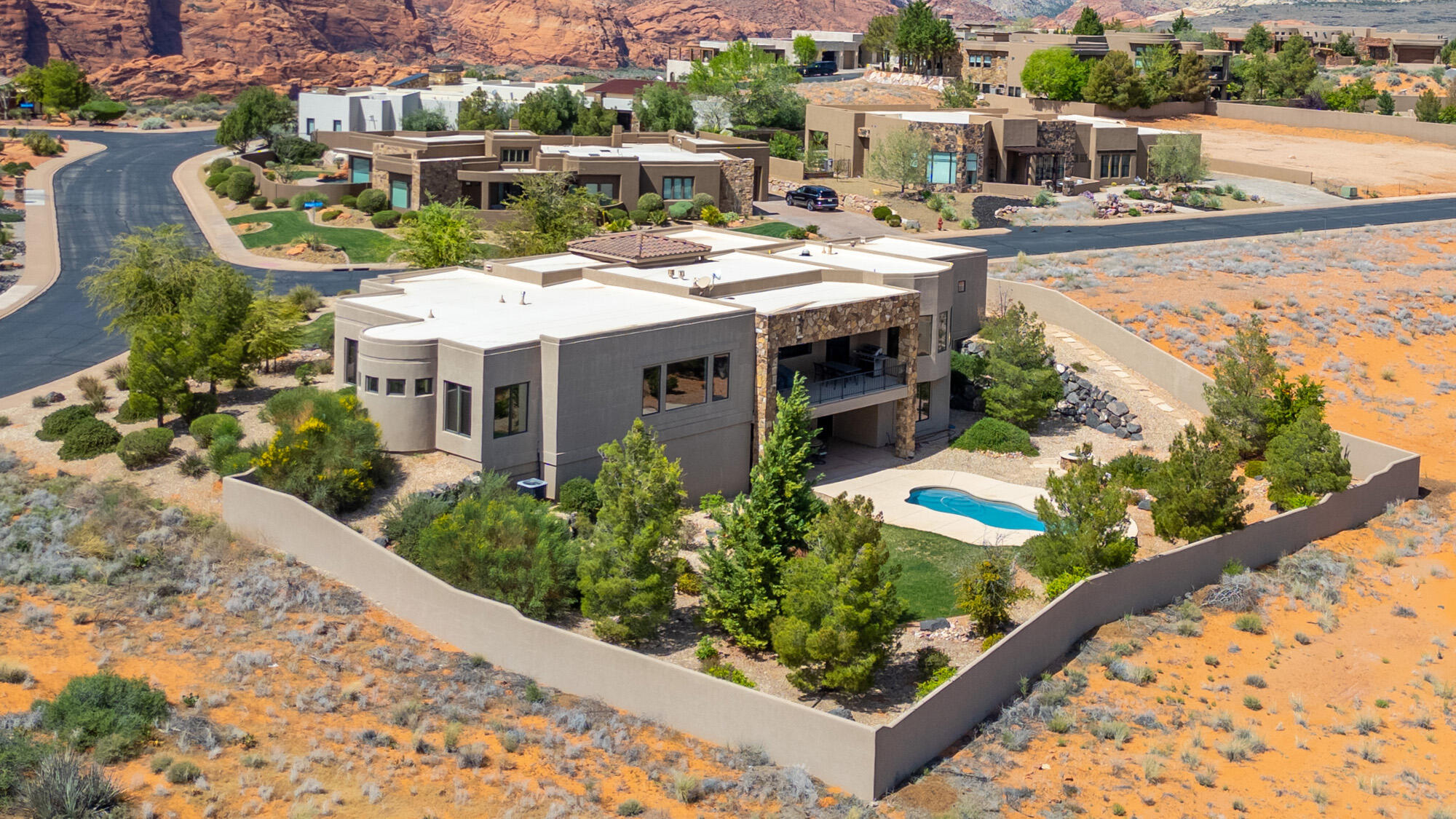 LEDGES OF ST GEORGE - Residential