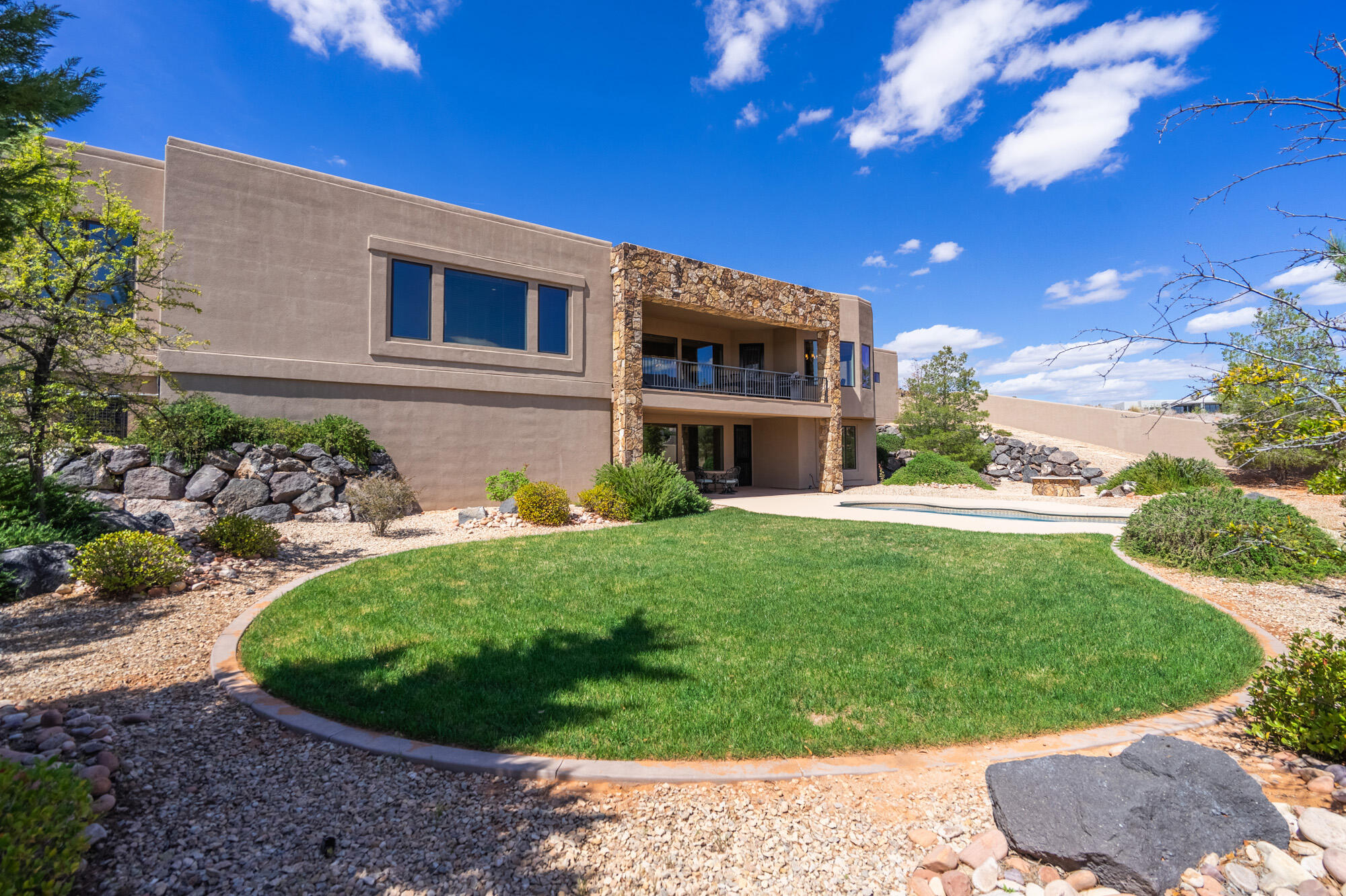LEDGES OF ST GEORGE - Residential