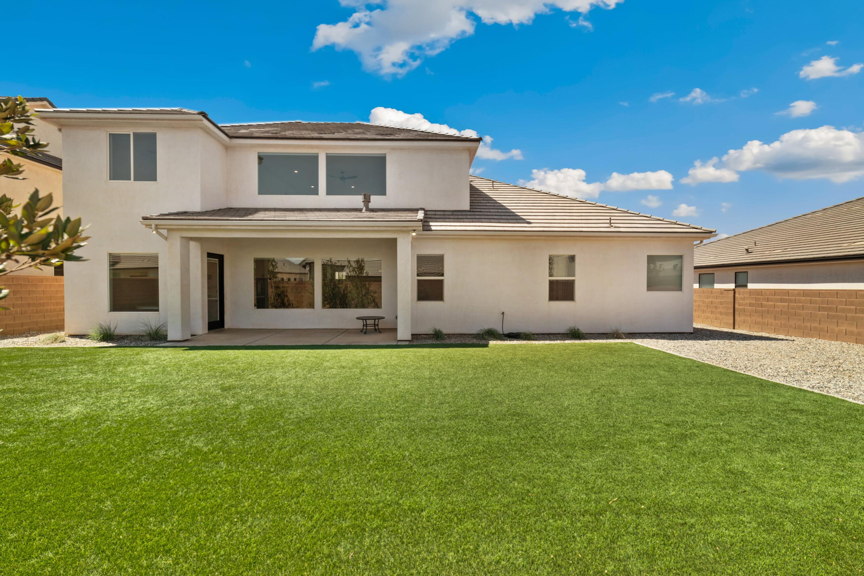 CRIMSON FIELDS - Residential
