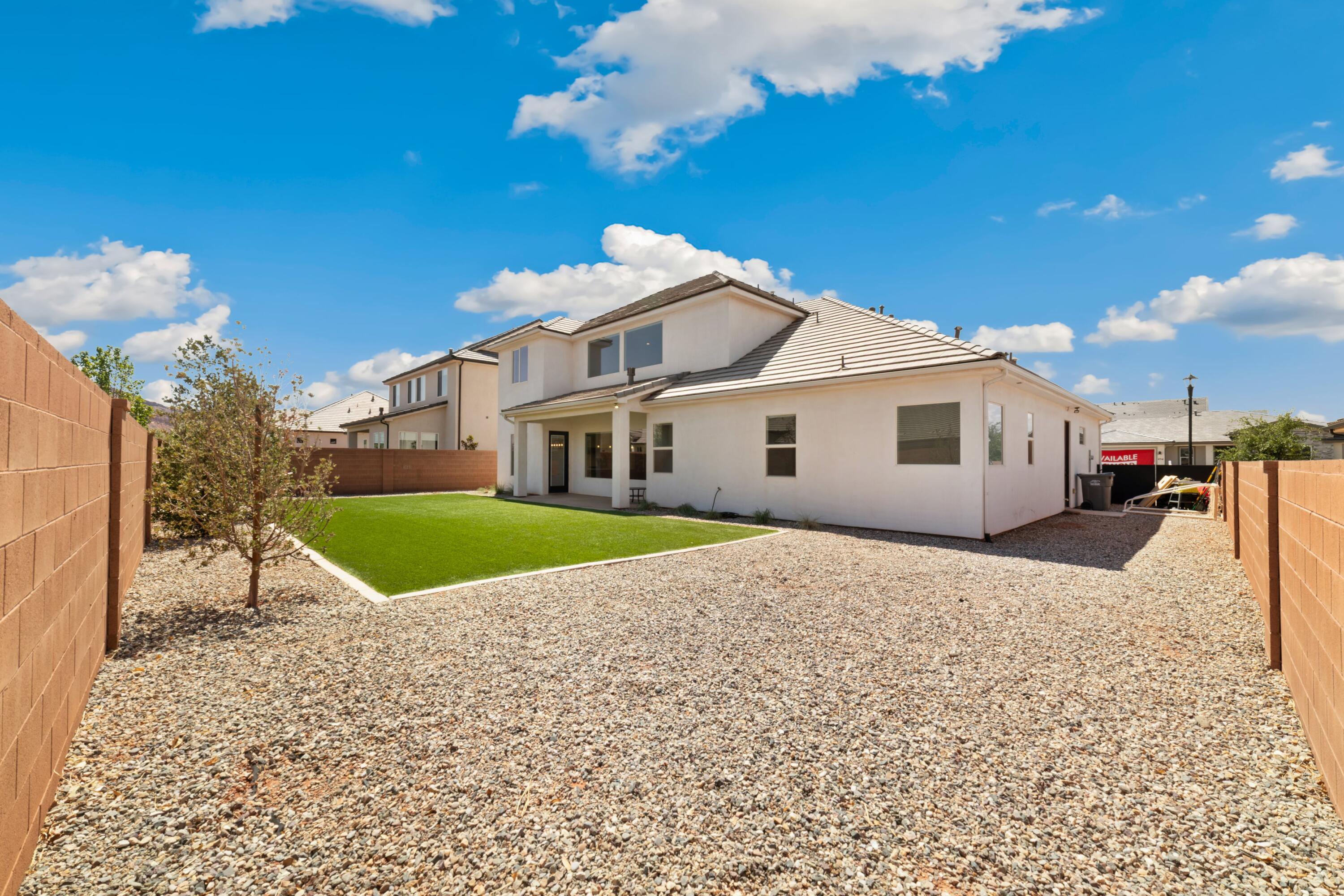 CRIMSON FIELDS - Residential