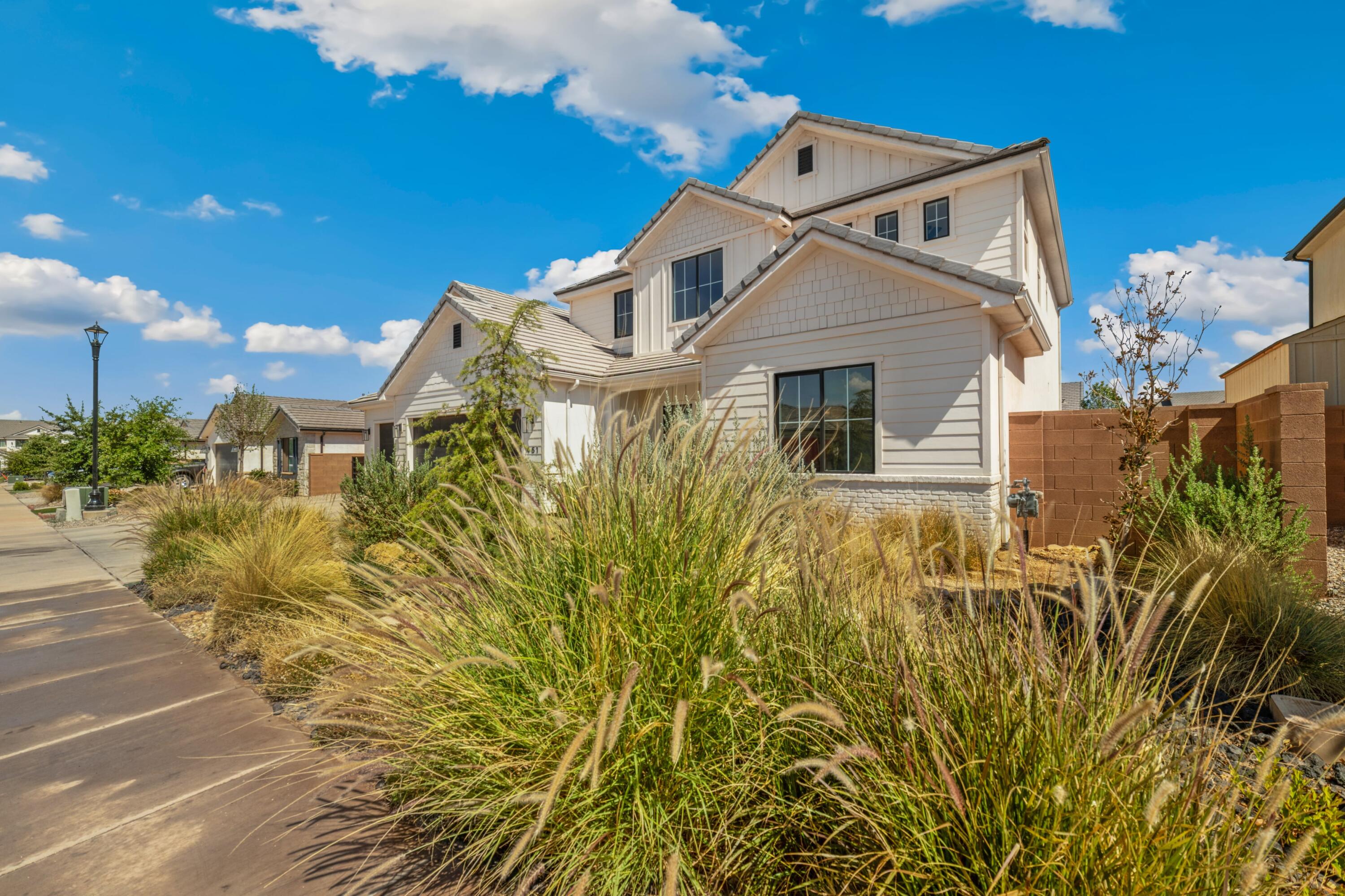 CRIMSON FIELDS - Residential