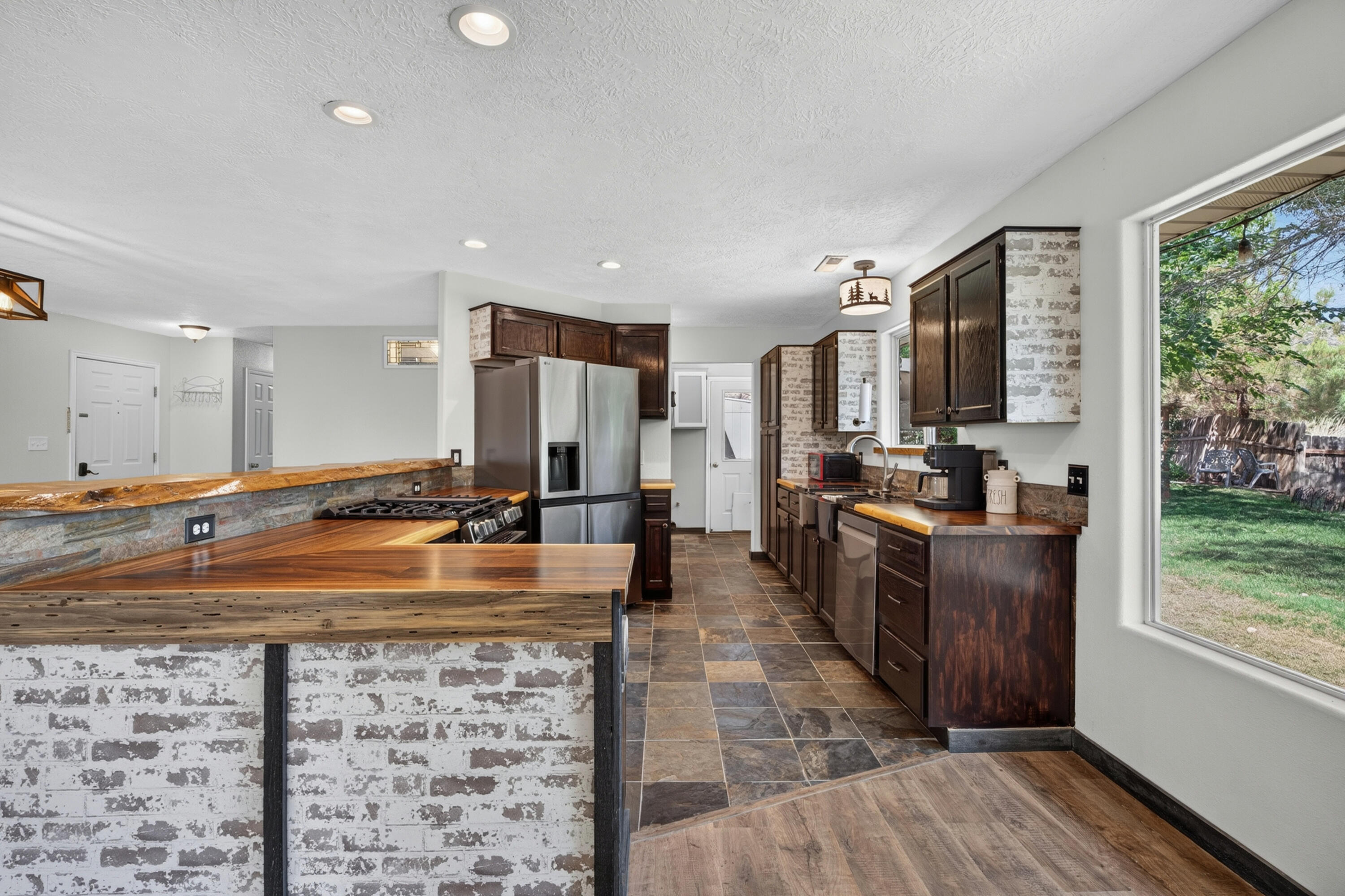 MIDDLETON TOWN - Residential