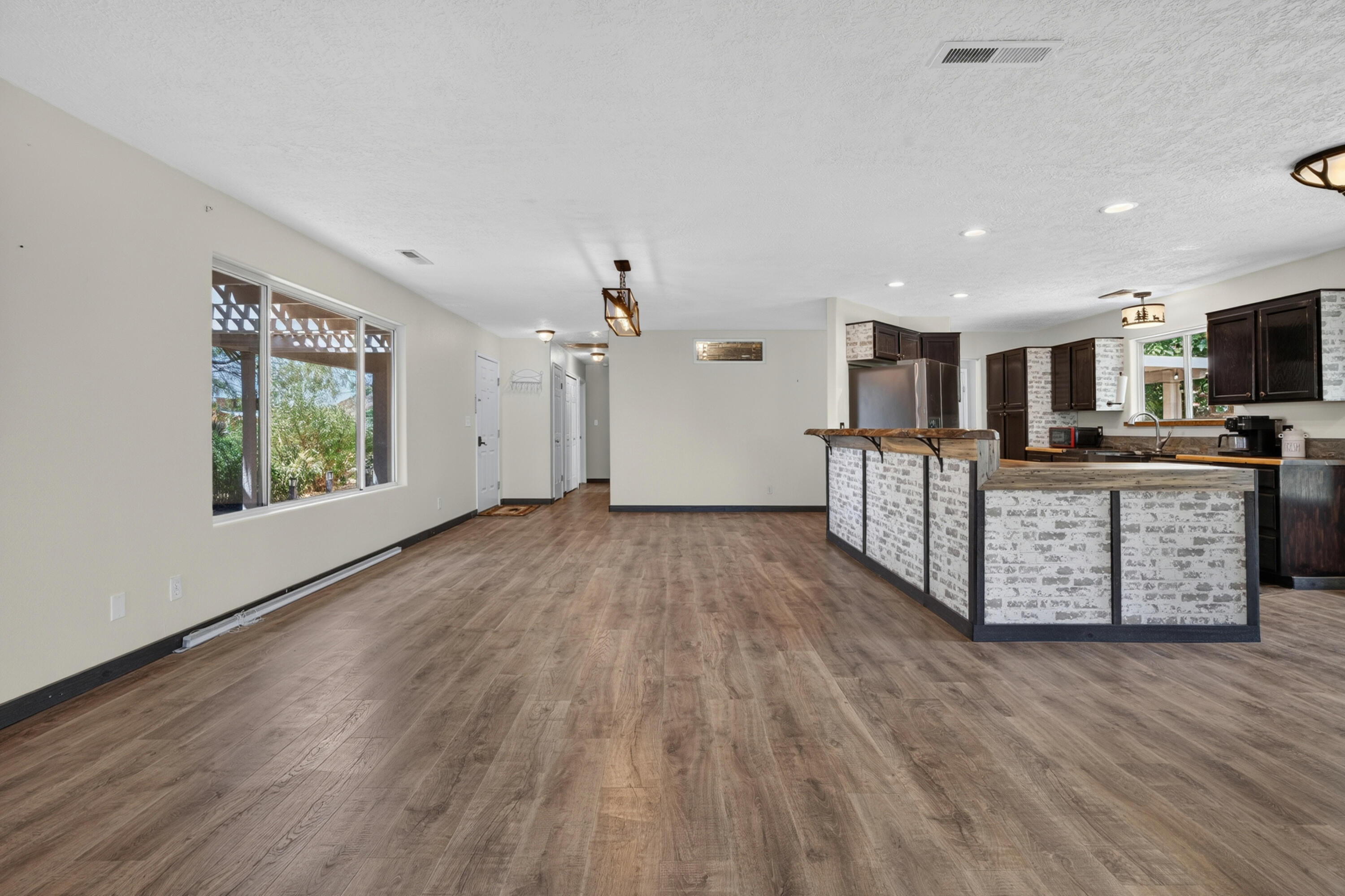 MIDDLETON TOWN - Residential