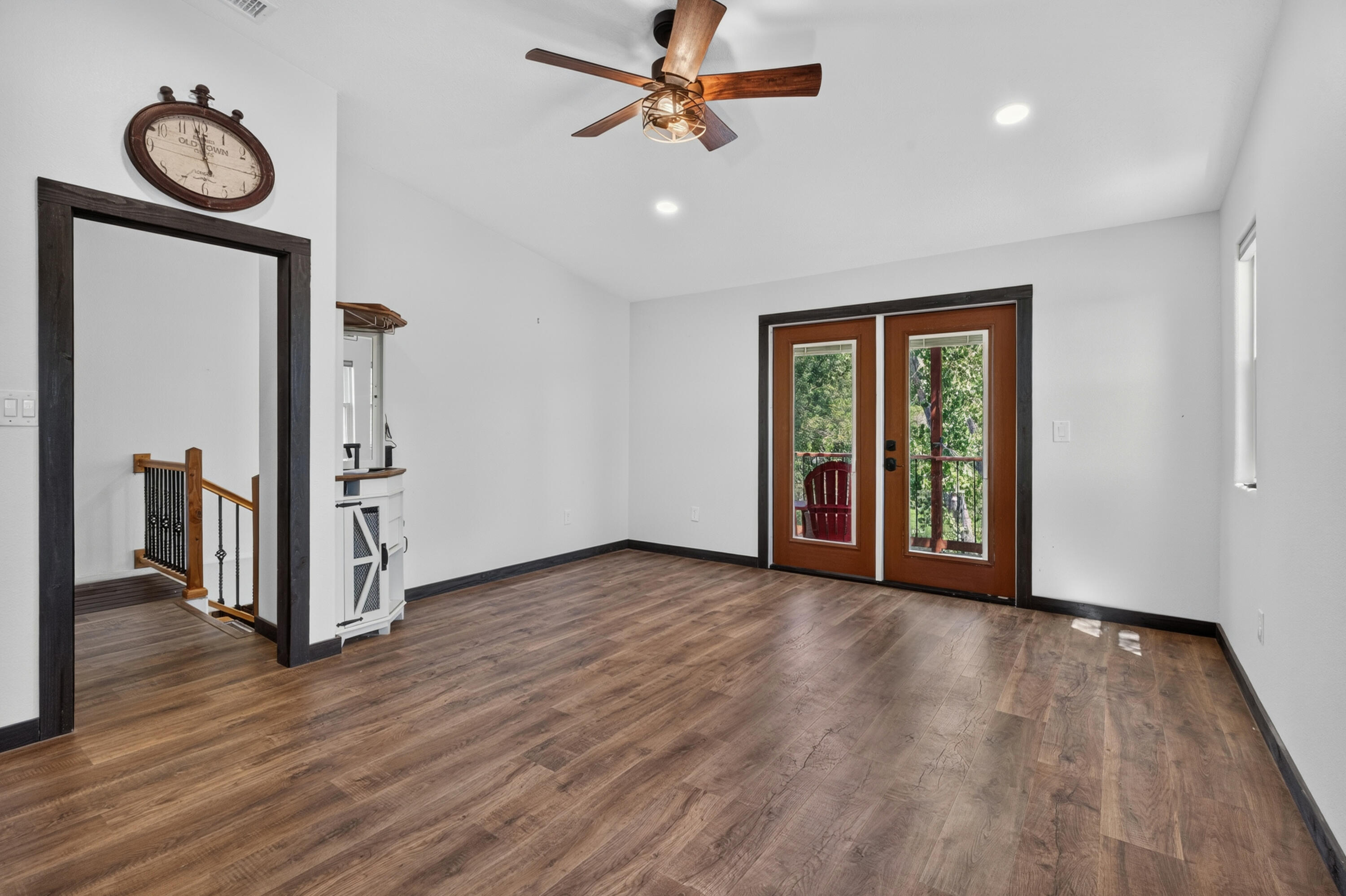 MIDDLETON TOWN - Residential