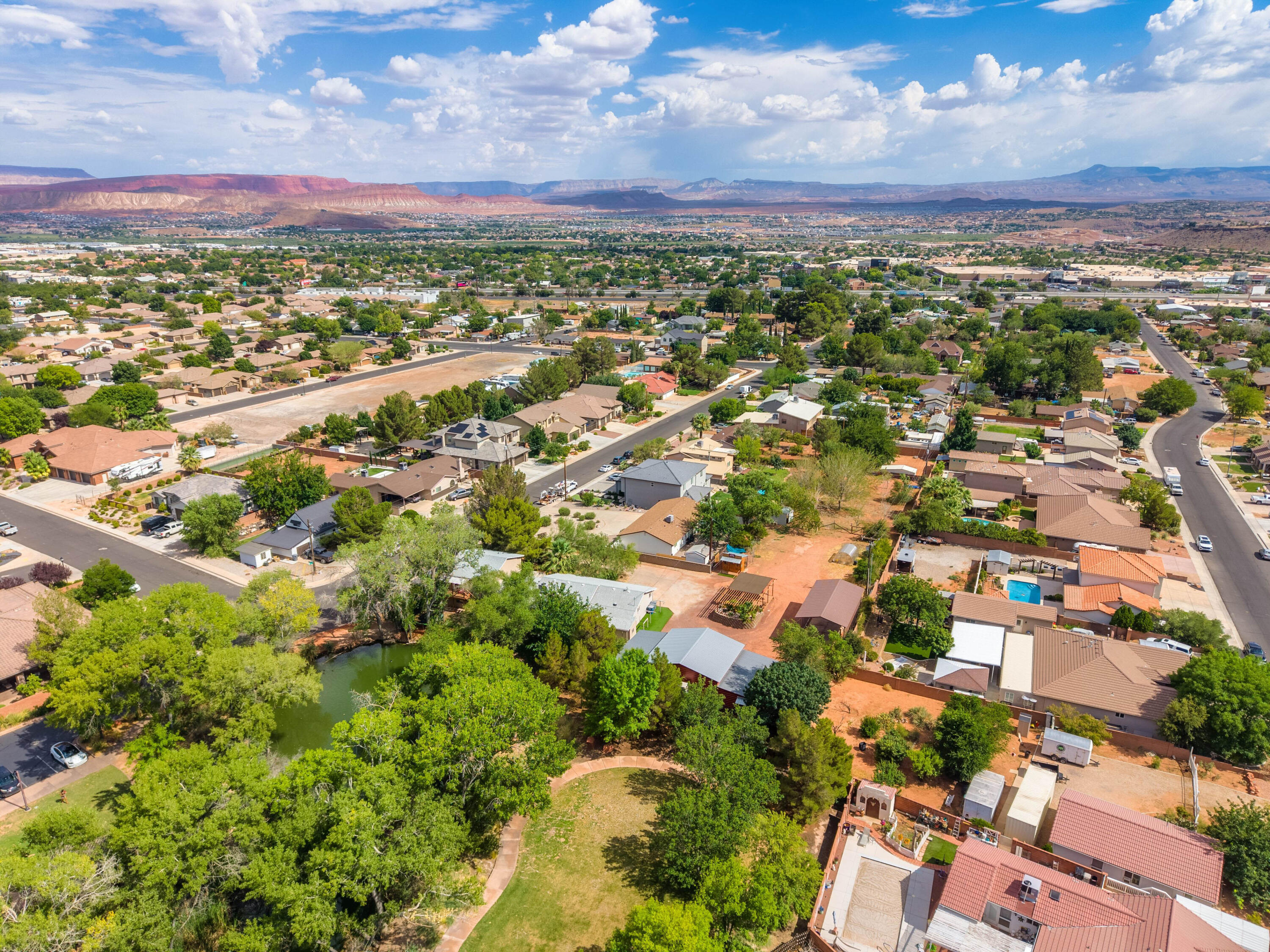MIDDLETON TOWN - Residential