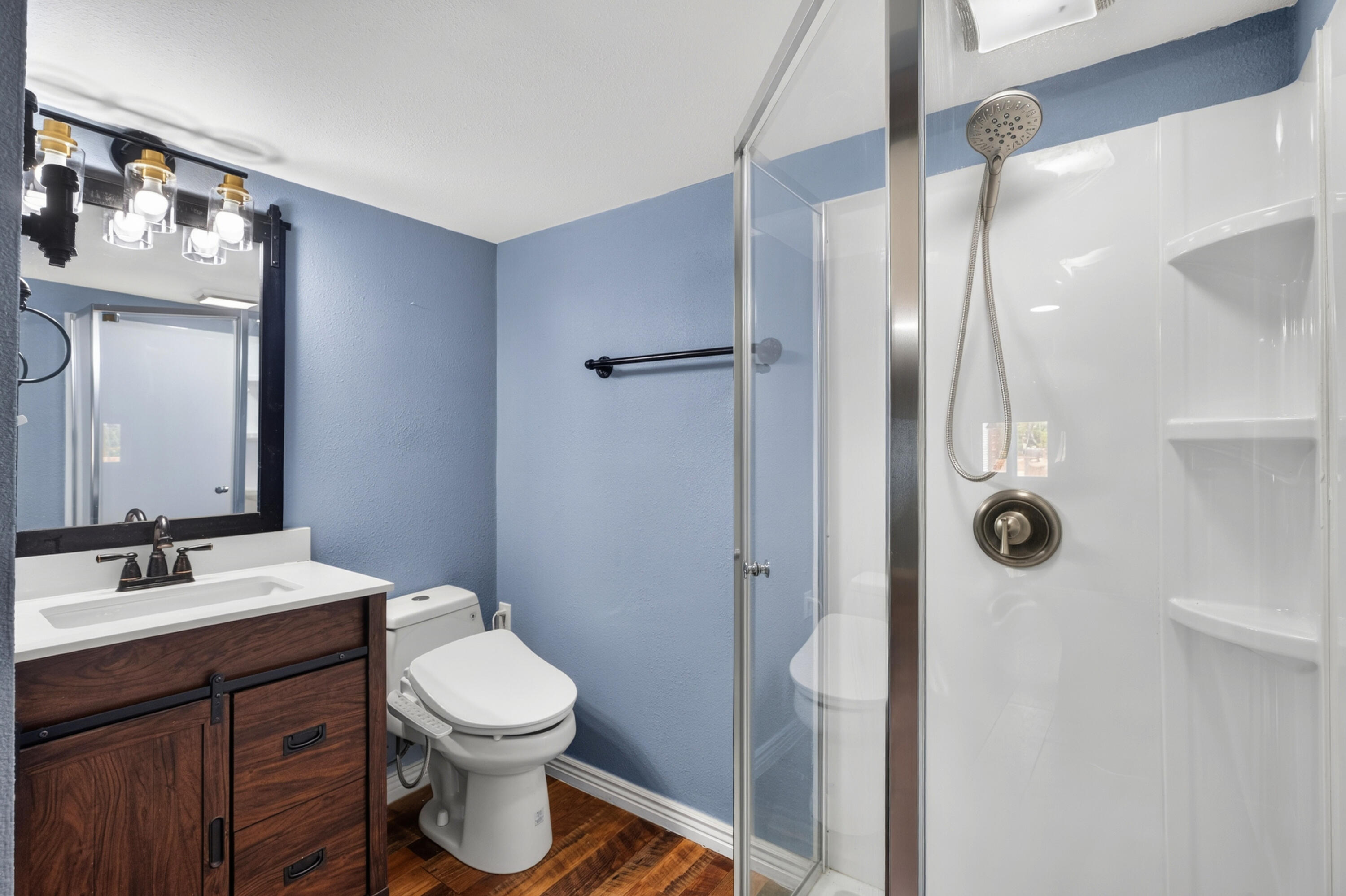 MIDDLETON TOWN - Residential