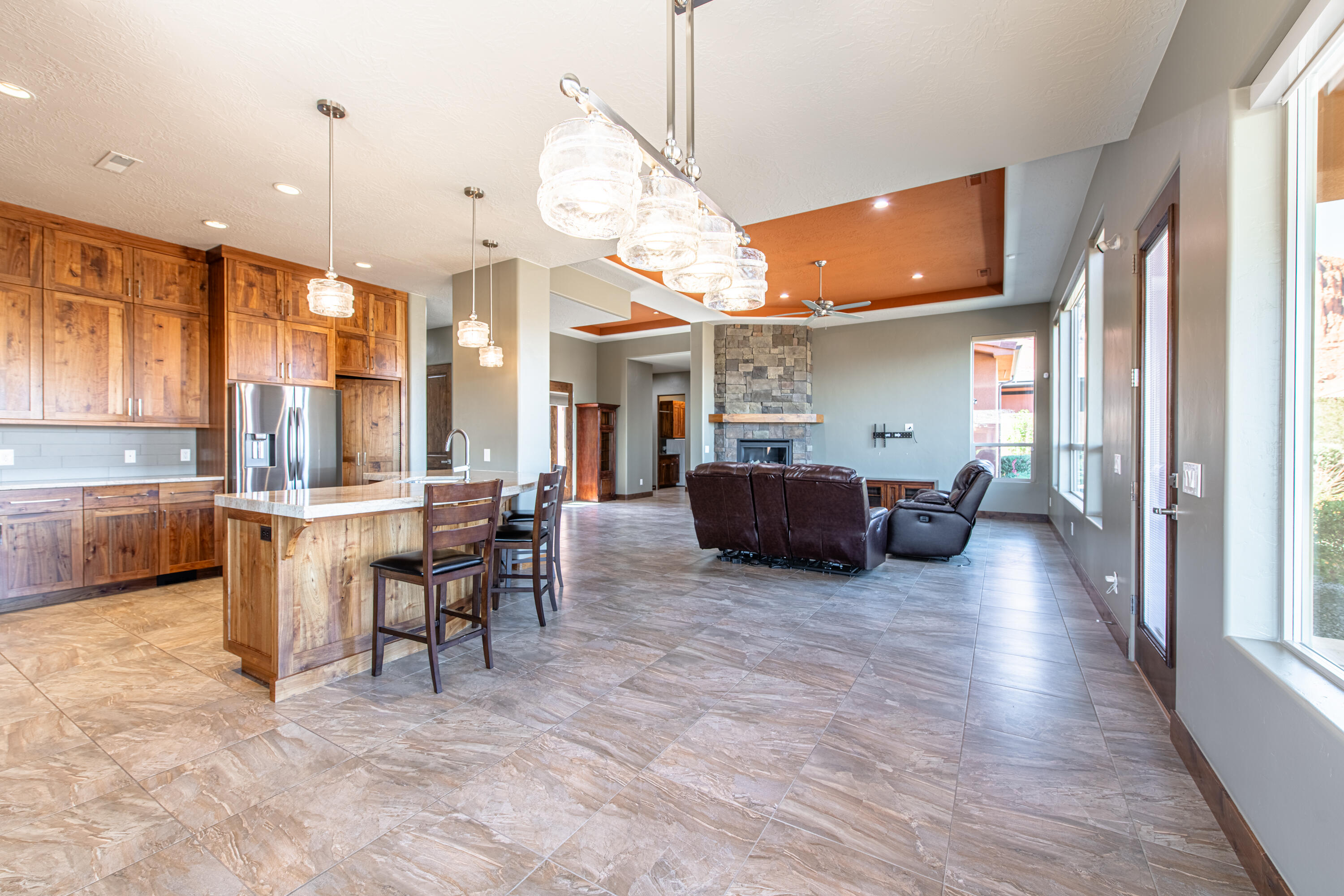 RED MOUNTAIN ESTATES - Residential