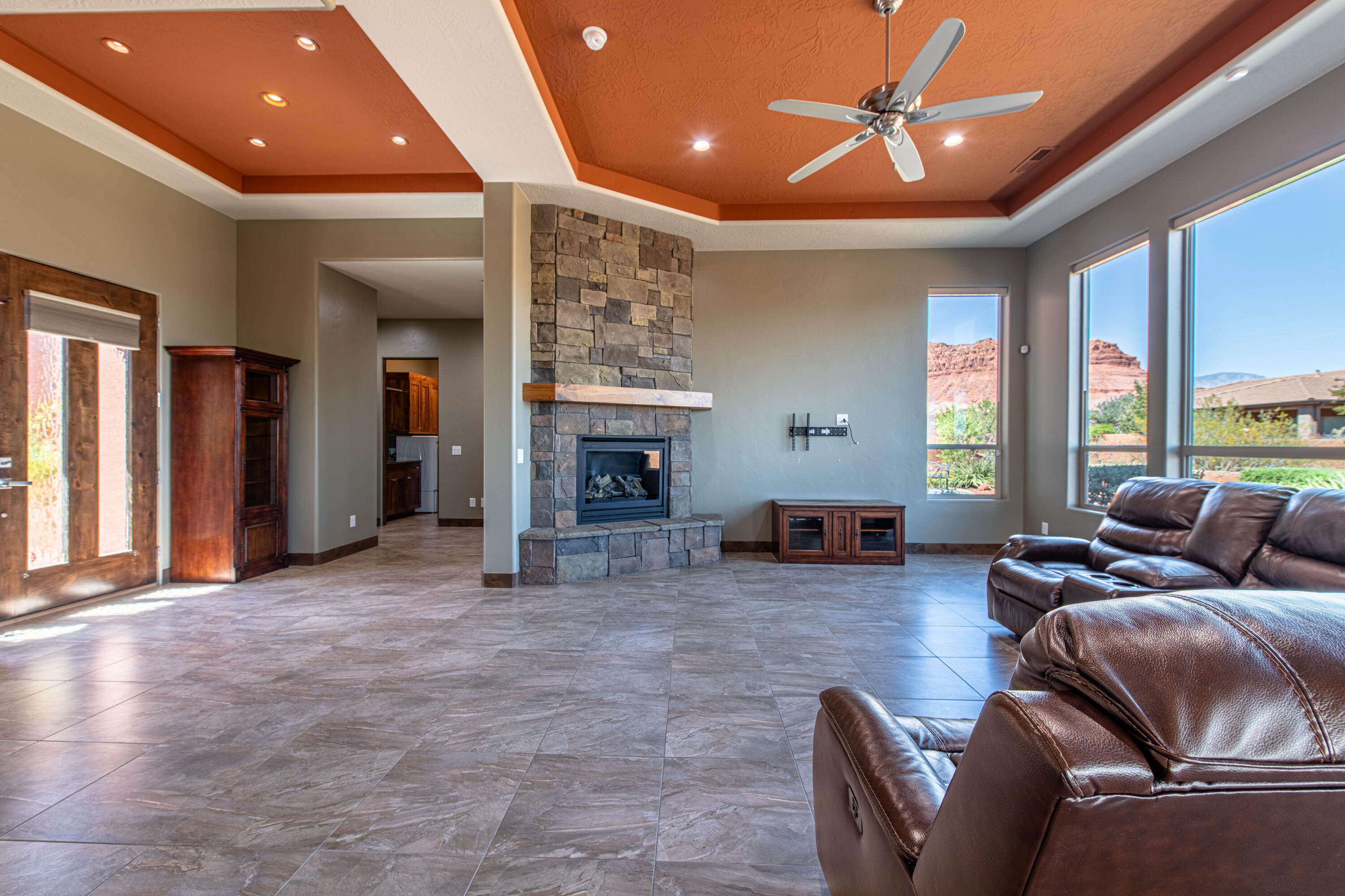 RED MOUNTAIN ESTATES - Residential