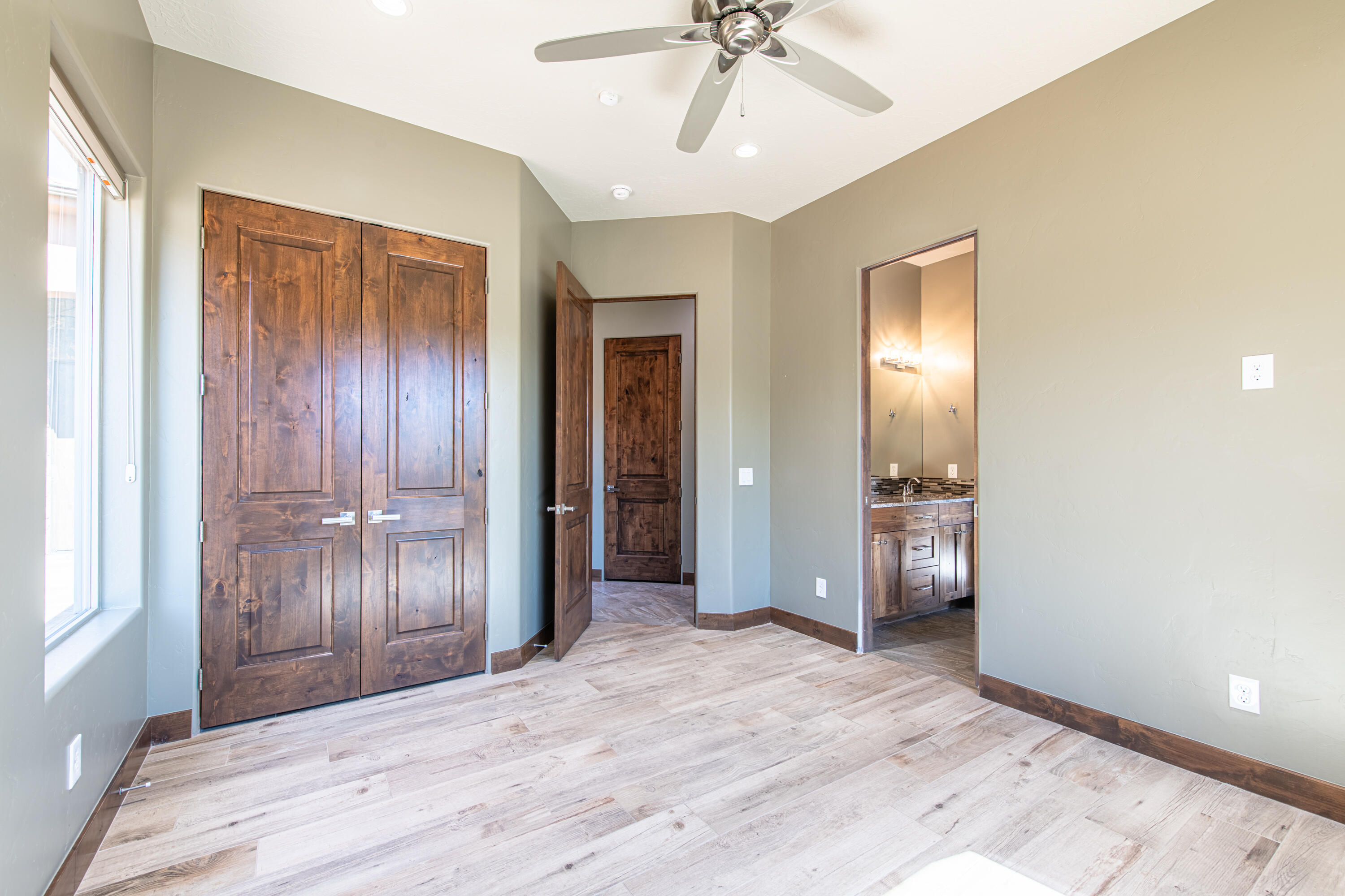 RED MOUNTAIN ESTATES - Residential