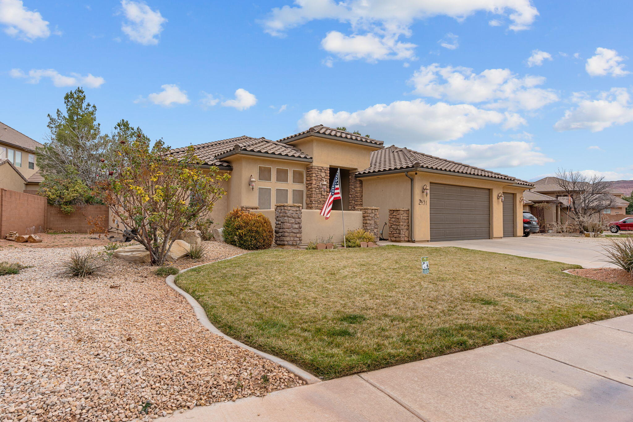 HIGH CHAPARRAL AT THE WASHINGTON BENCH - Residential