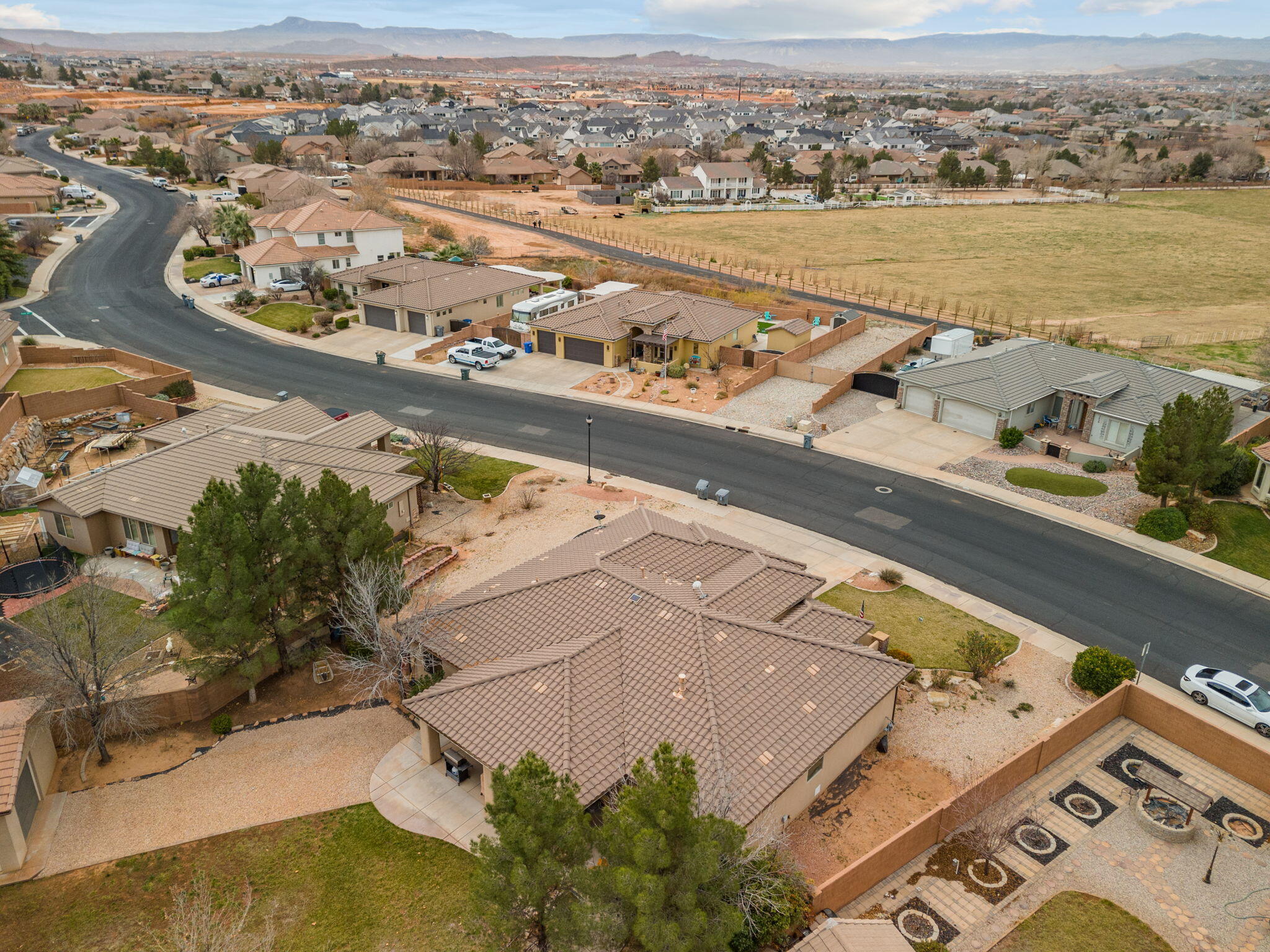 HIGH CHAPARRAL AT THE WASHINGTON BENCH - Residential