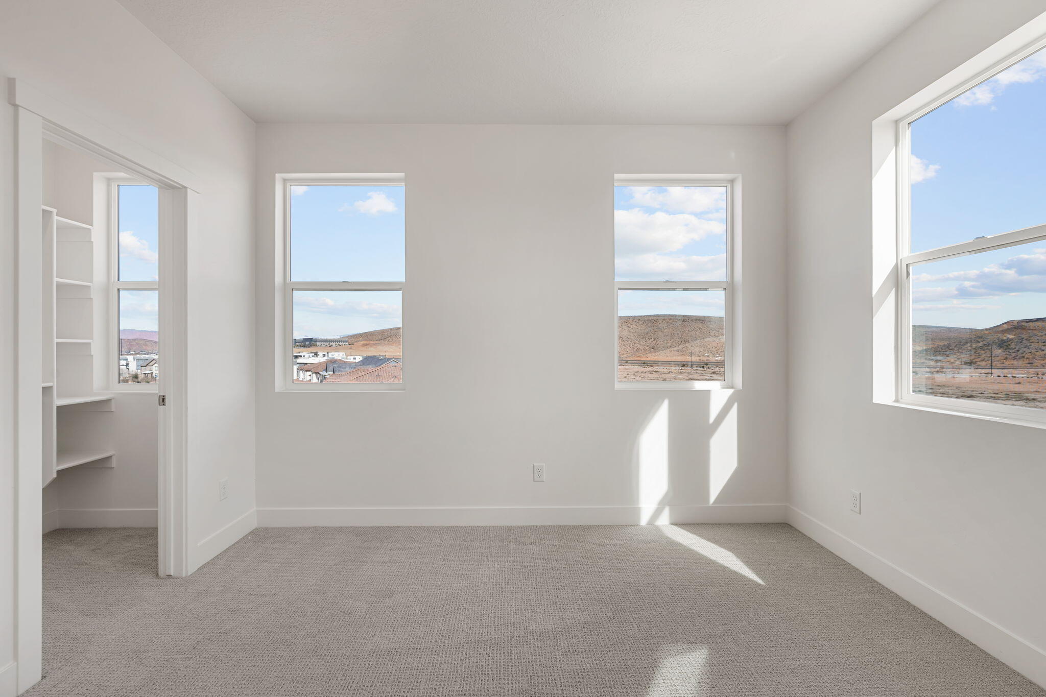 DESERT COLOR AUBURN HILLS - Residential