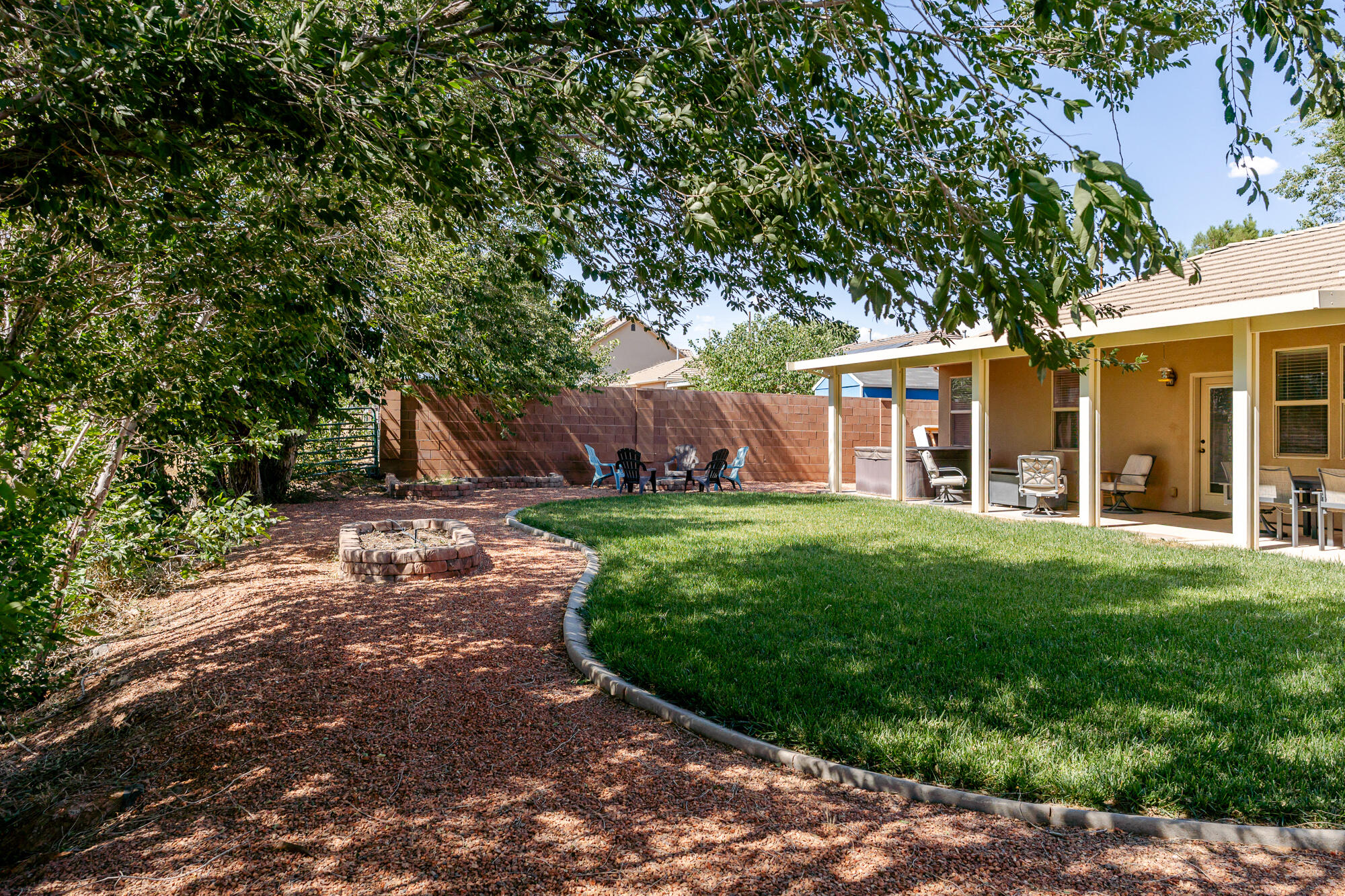 FOX HOLLOW - Residential