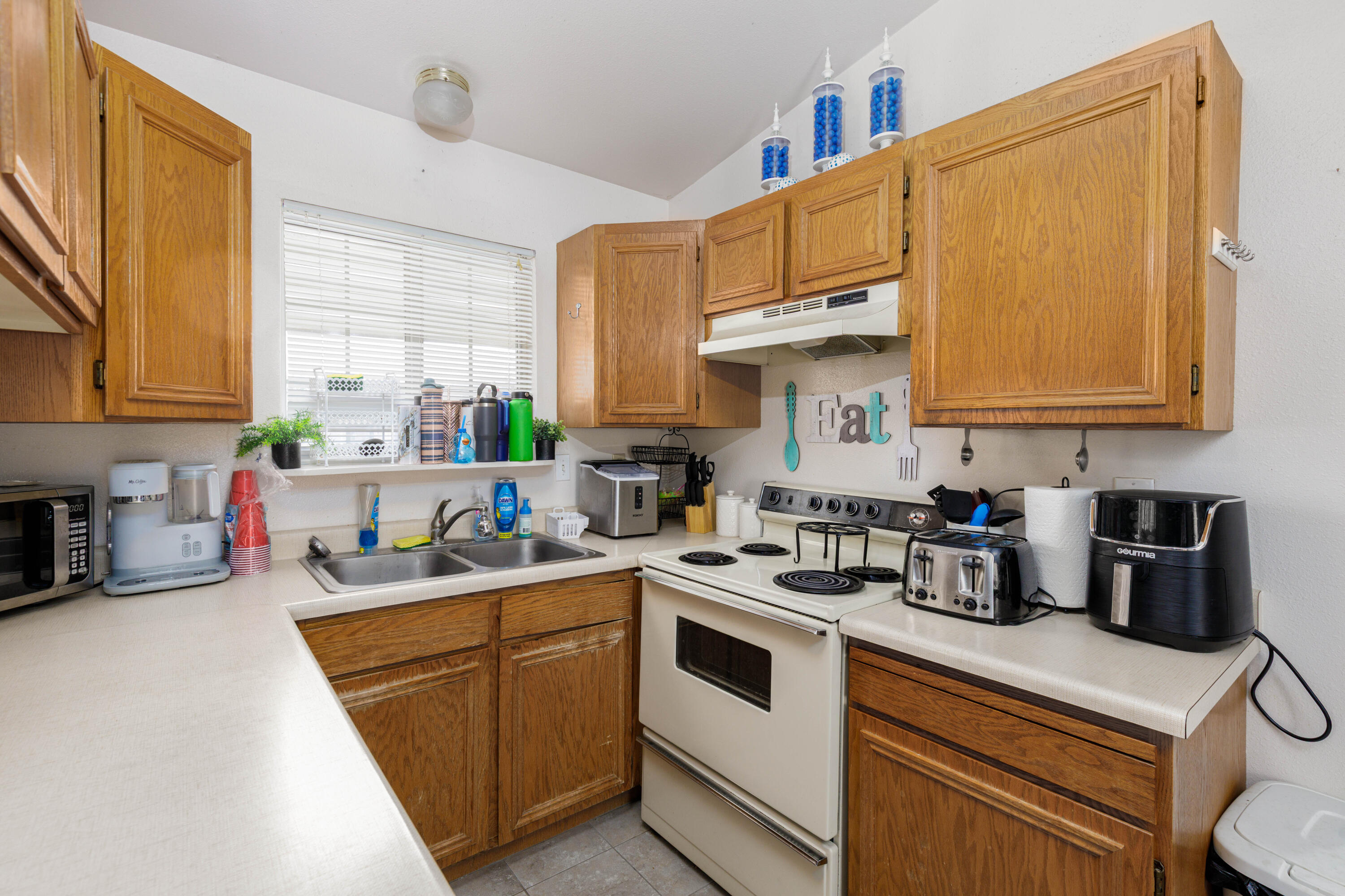 QUAIL LAKE ESTATES - Residential