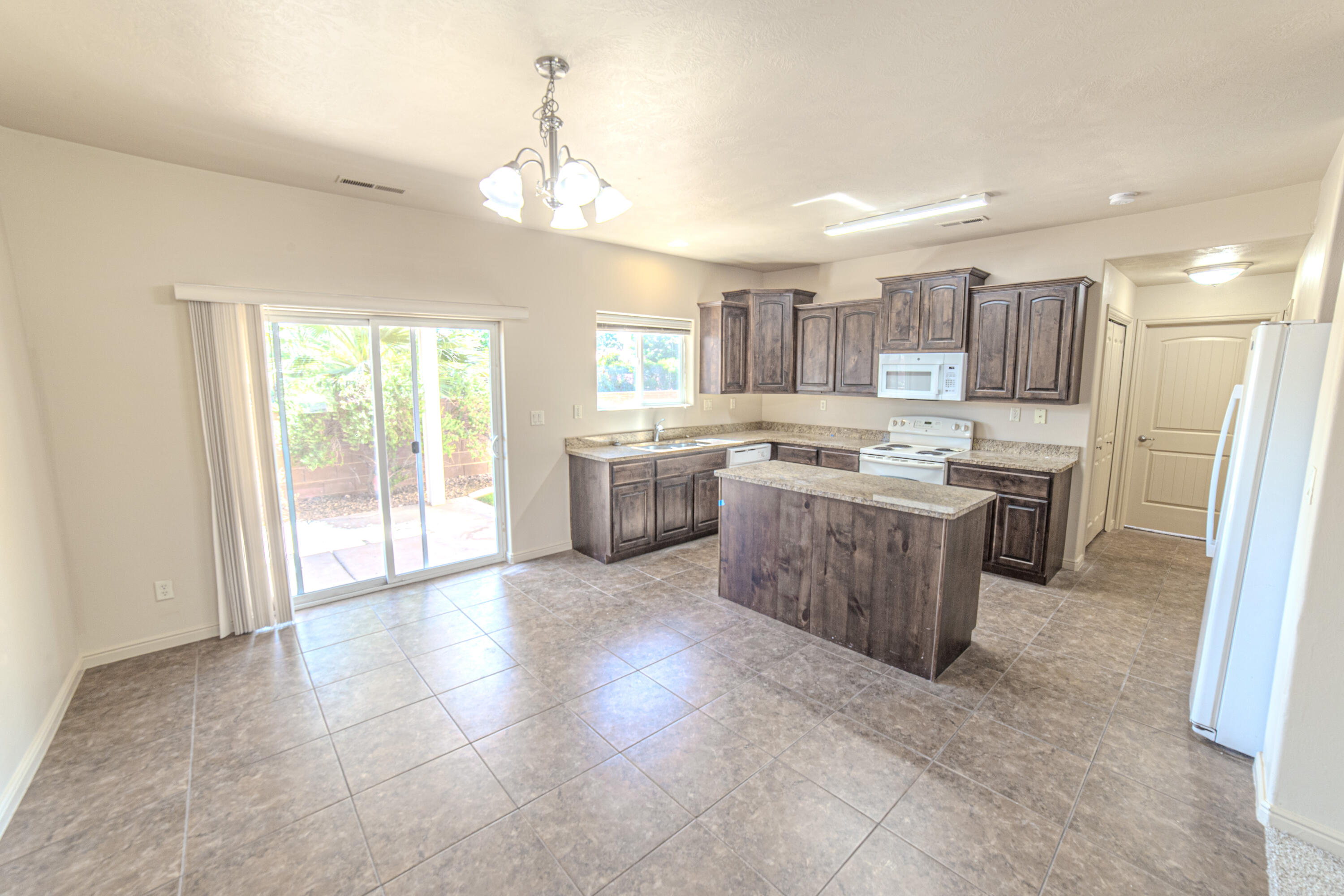 SKY RIDGE TOWNHOMES - Residential