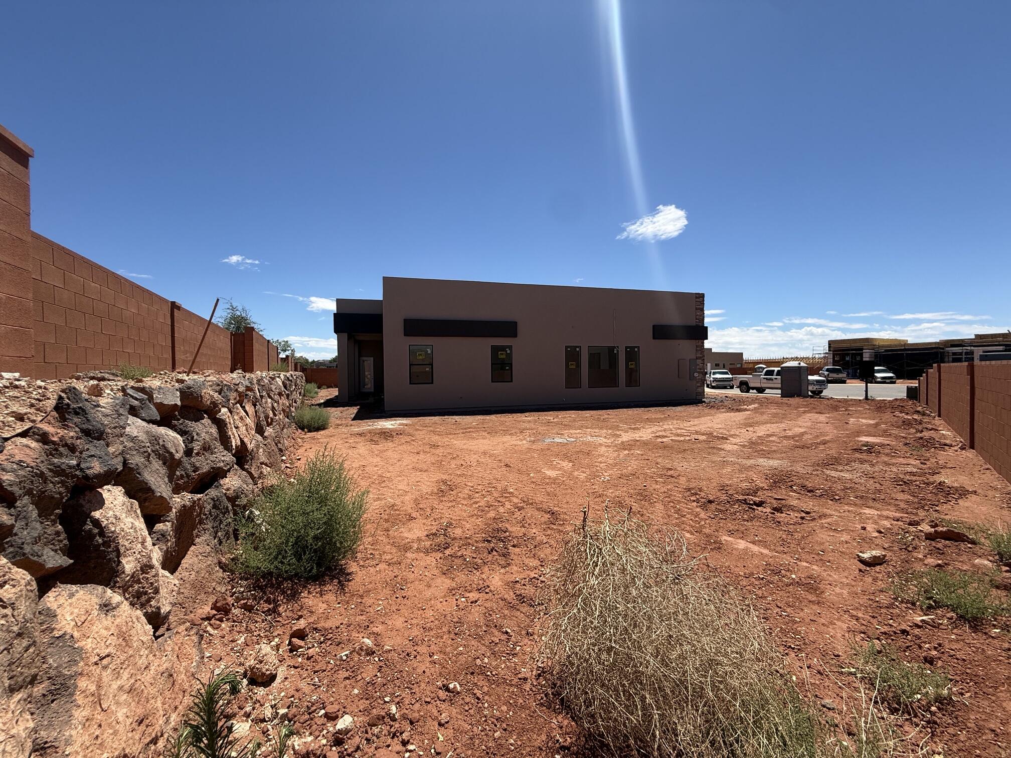ONYX VALLEY - Residential