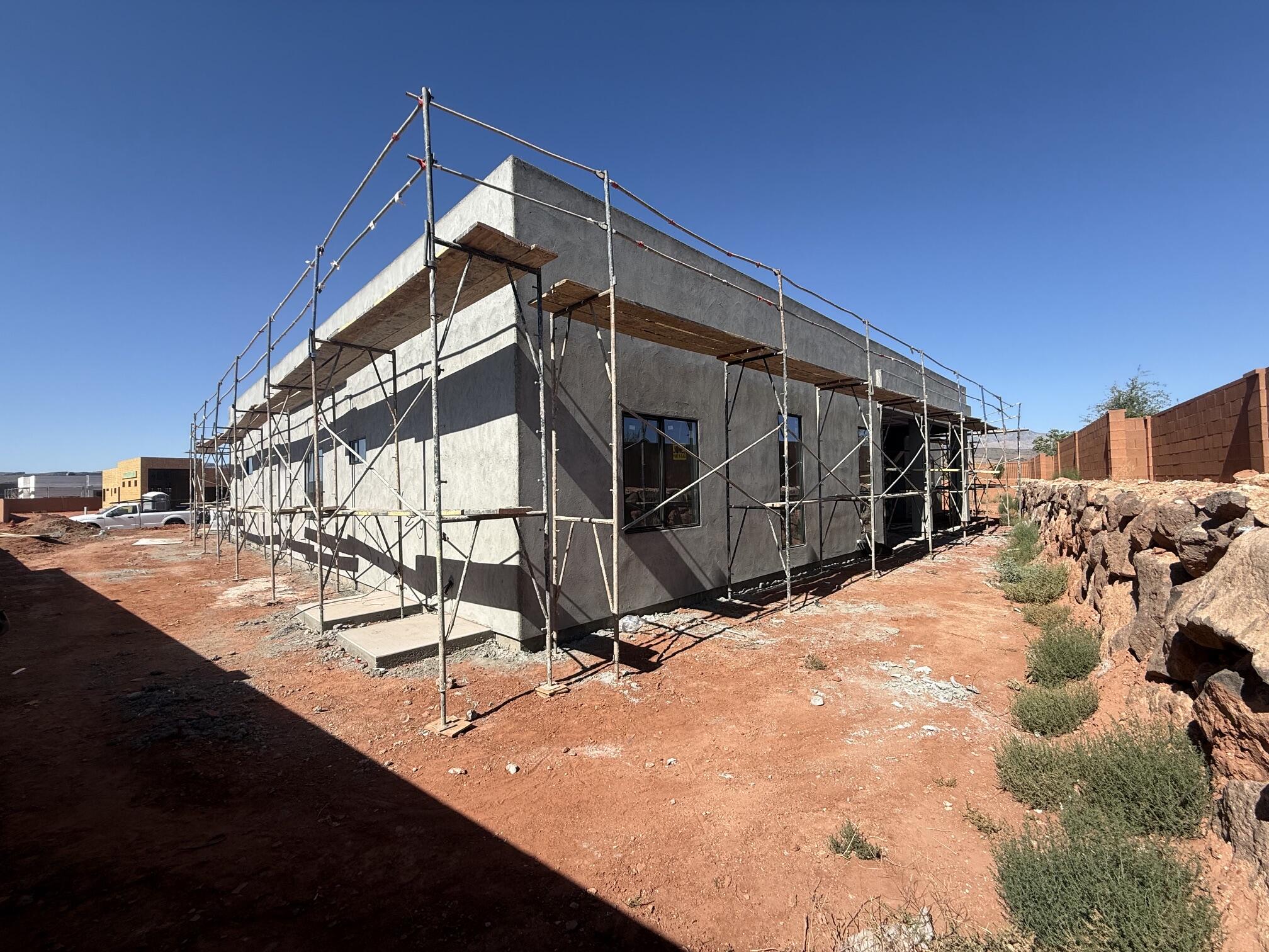 ONYX VALLEY - Residential