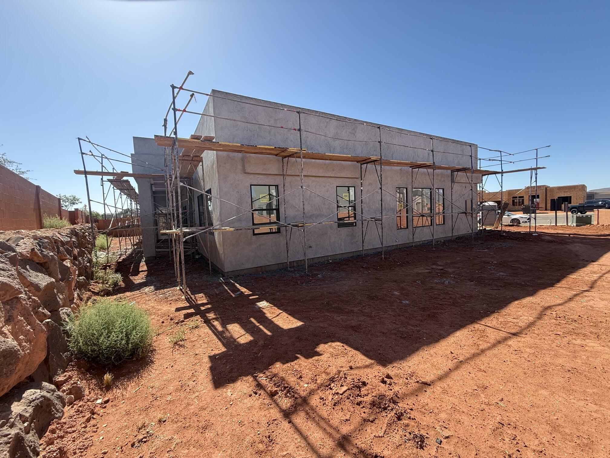 ONYX VALLEY - Residential