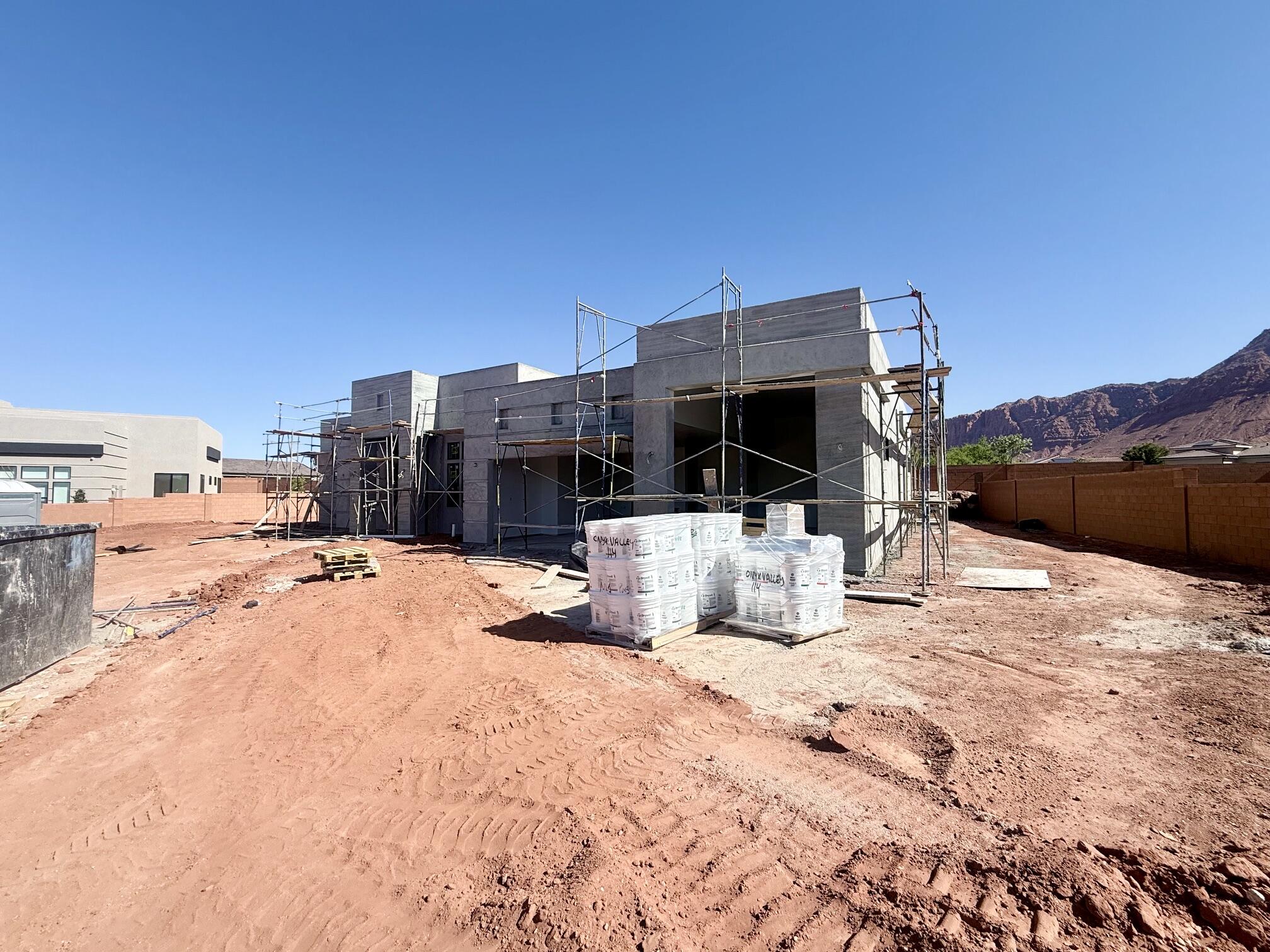 ONYX VALLEY - Residential