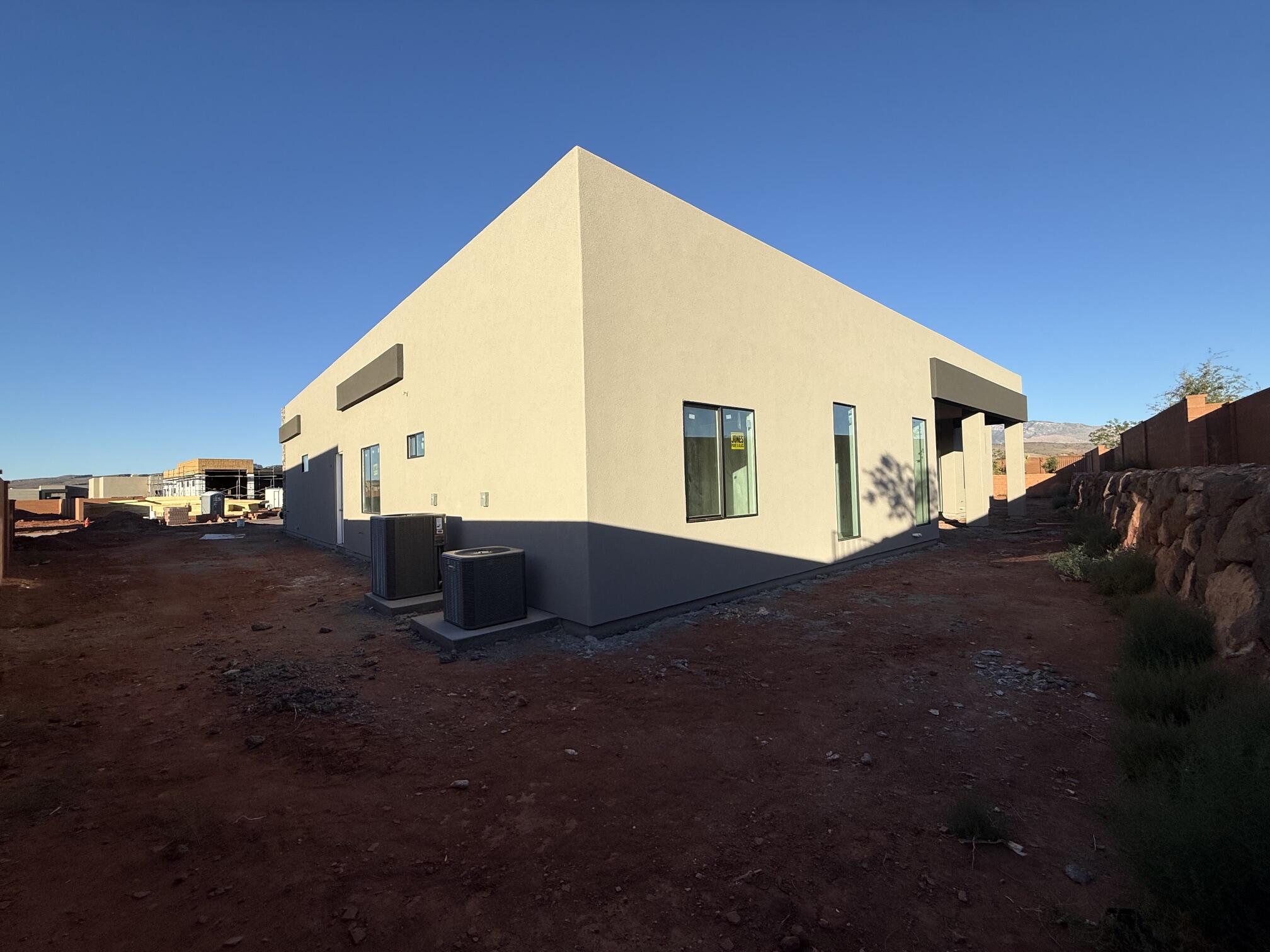 ONYX VALLEY - Residential