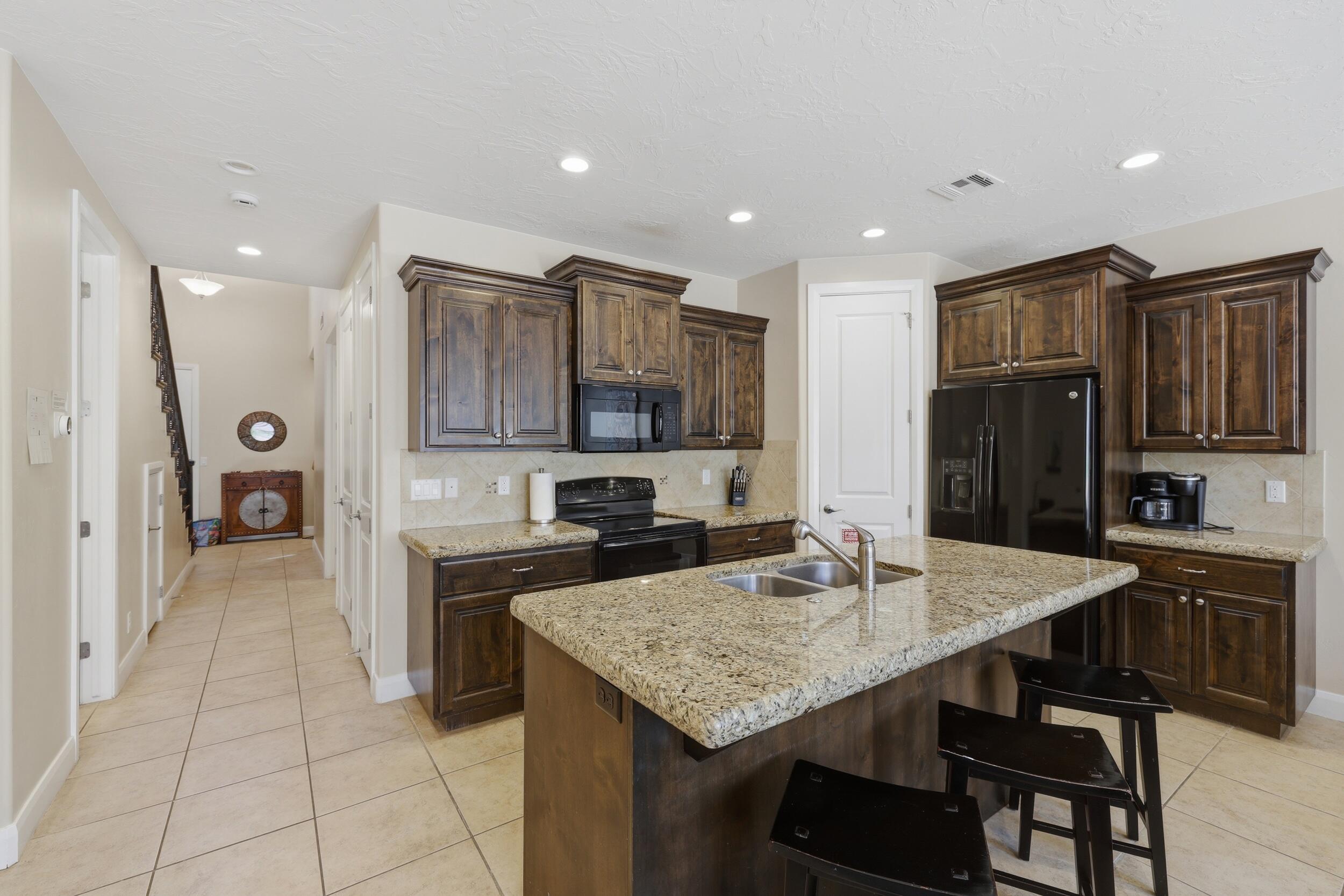 CORAL RIDGE TOWNHOMES - Residential