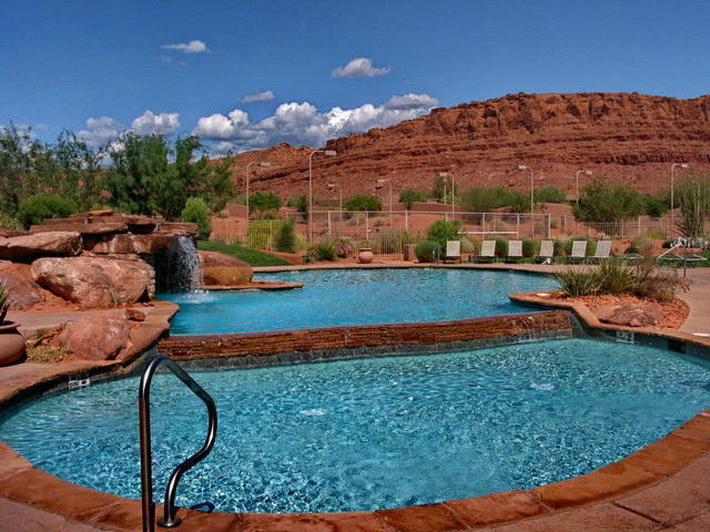 VISTAS AT ENTRADA - Residential