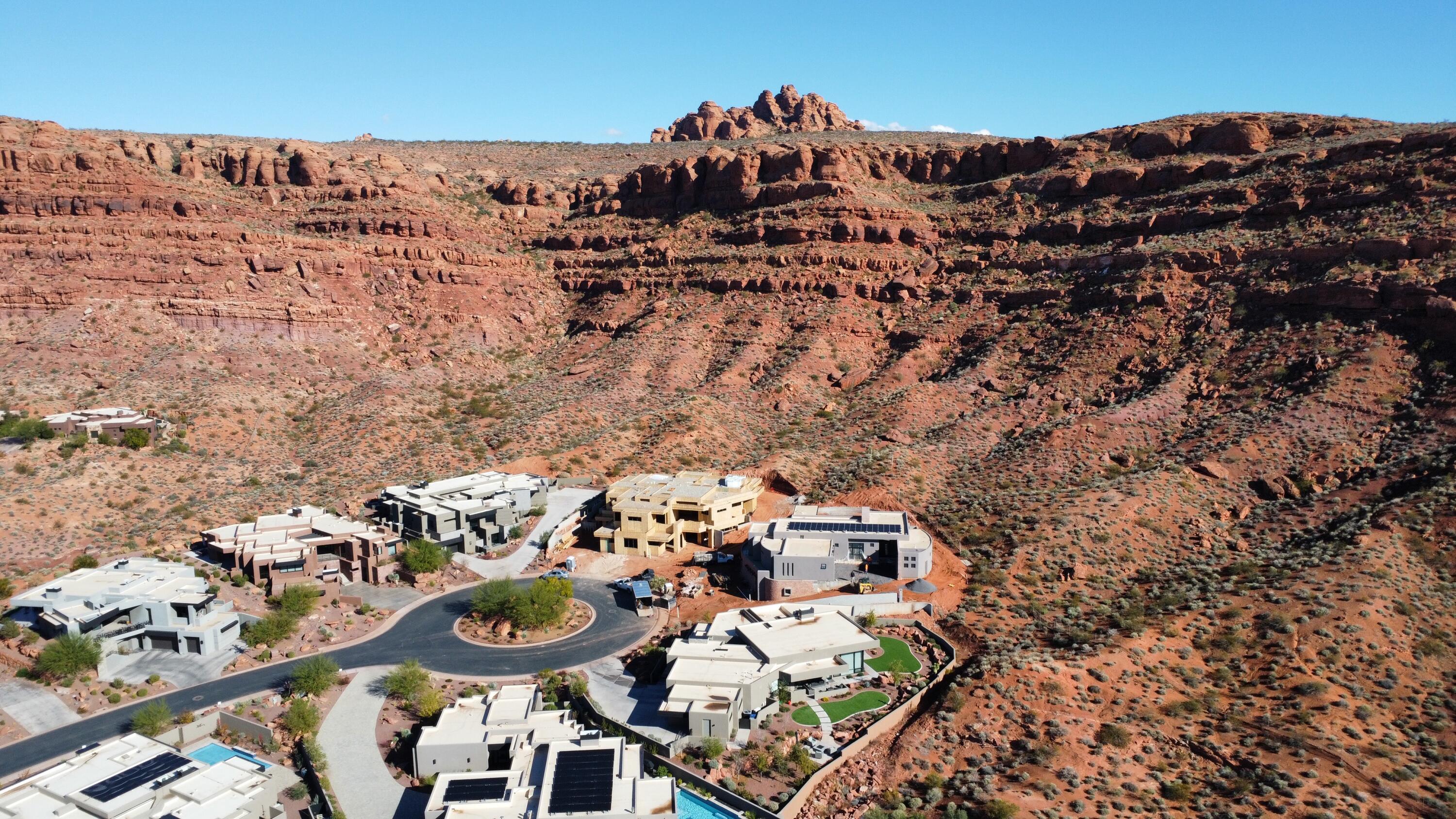 VISTAS AT ENTRADA - Residential