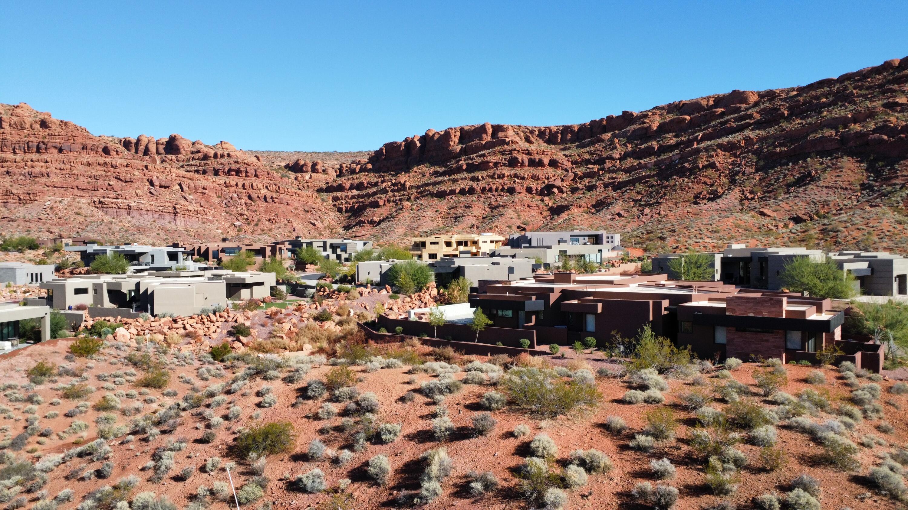 VISTAS AT ENTRADA - Residential