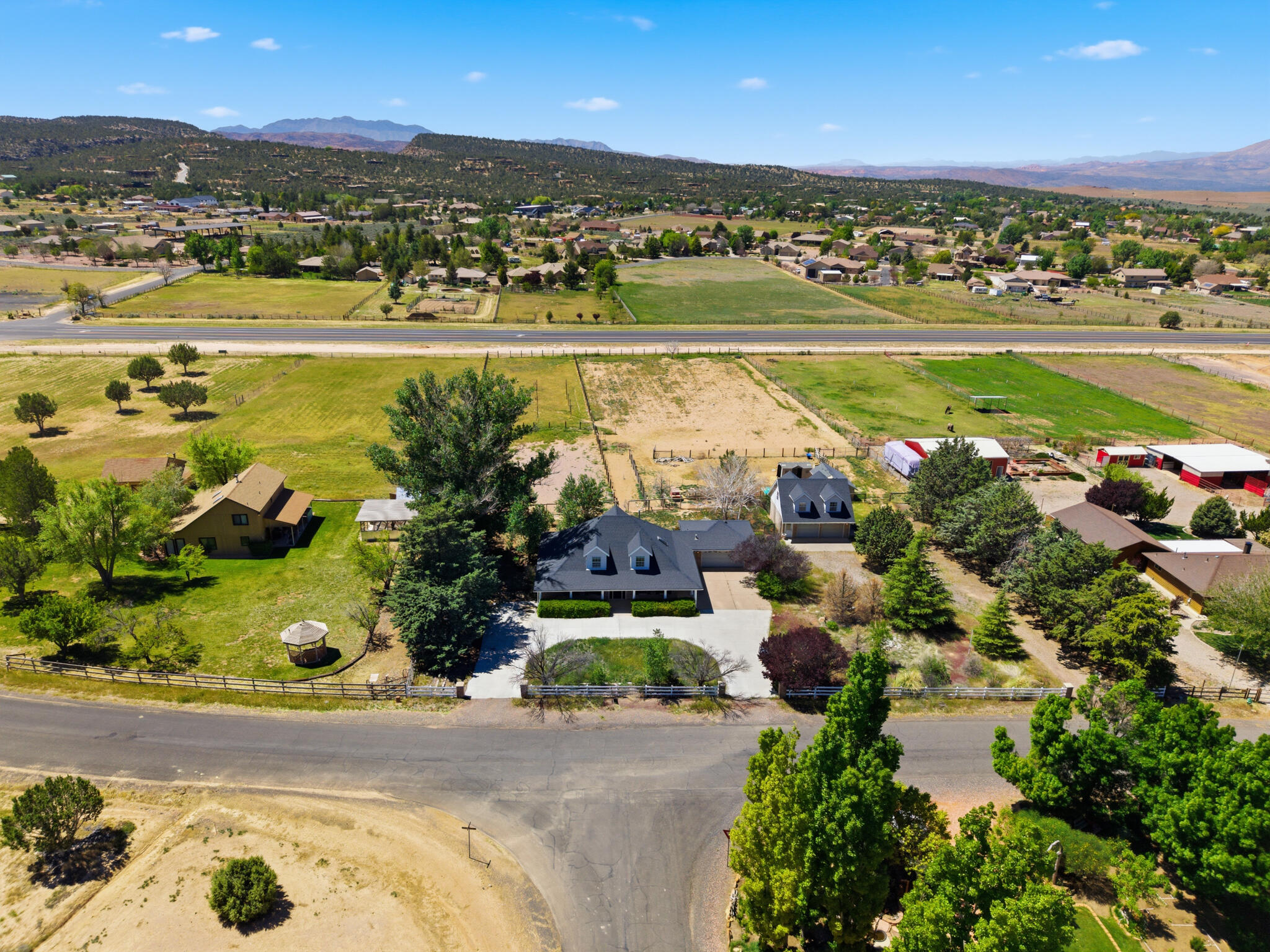 DAMMERON VALLEY FARMS - Residential