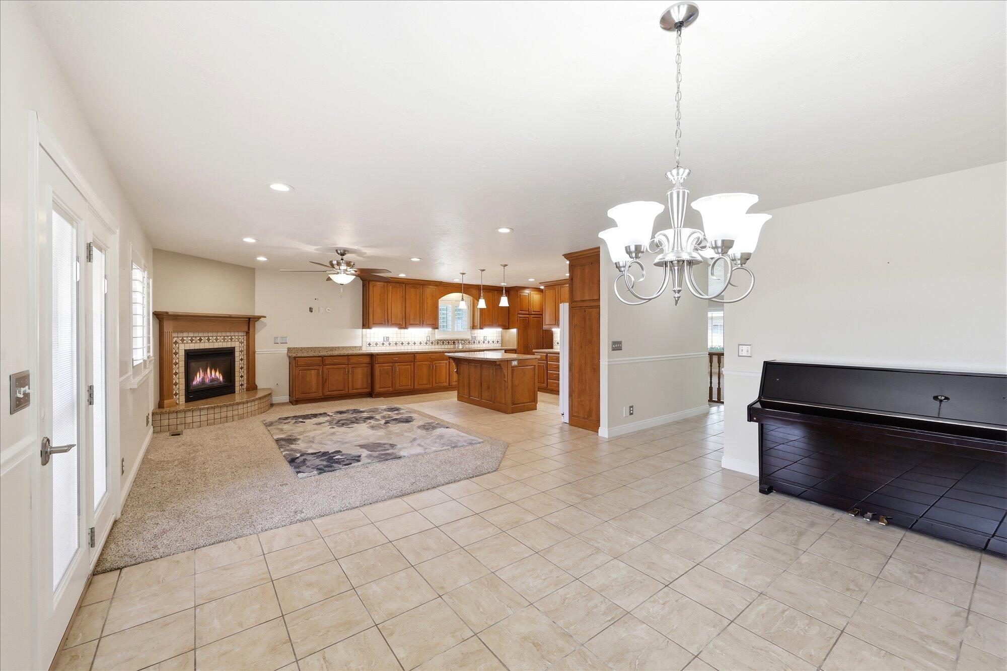 CORNERSTONE - Residential