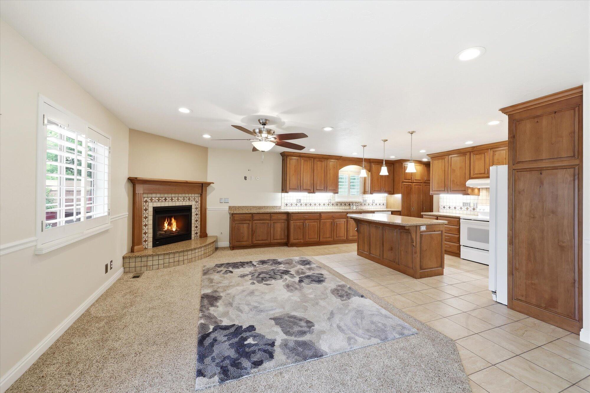 CORNERSTONE - Residential