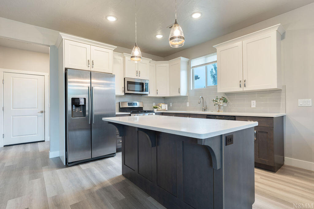 BLOOMINGTON HILLS - Residential