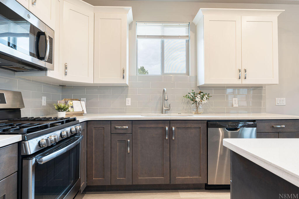 BLOOMINGTON HILLS - Residential