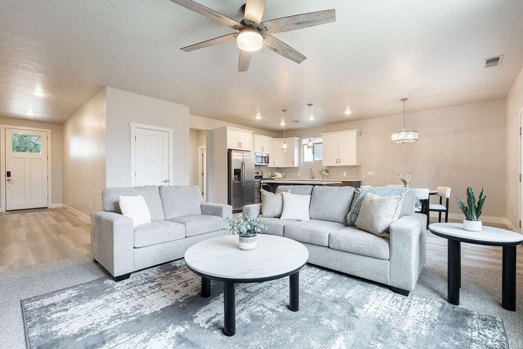 BLOOMINGTON HILLS - Residential