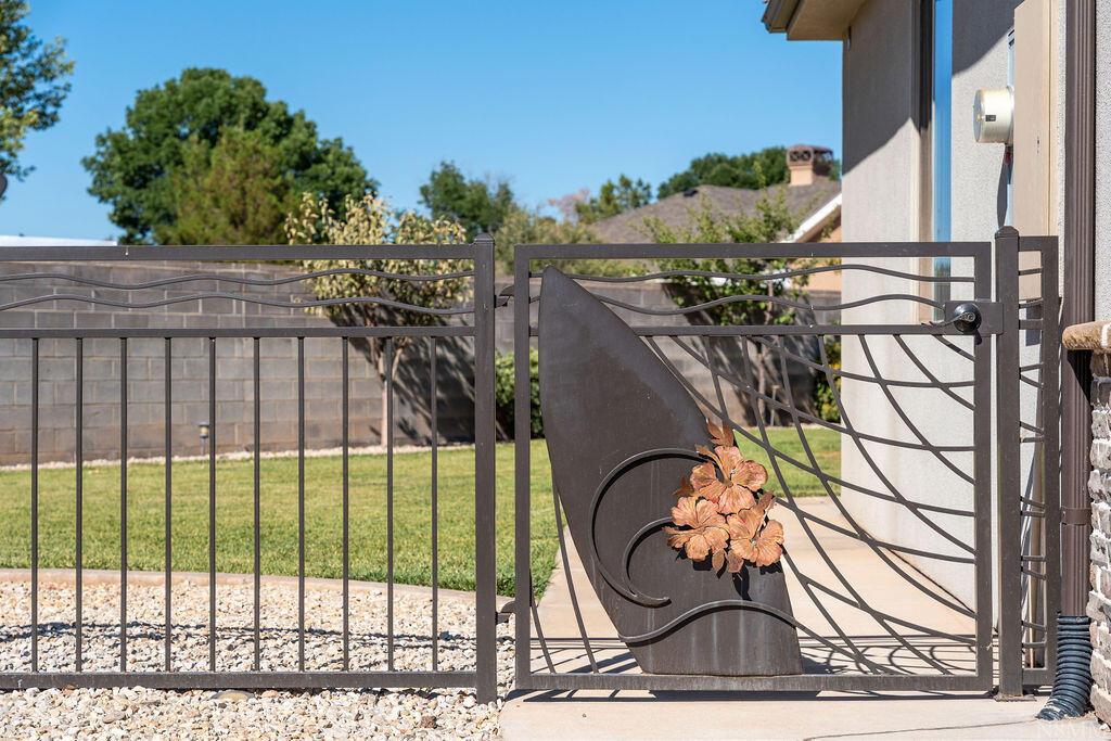 BLOOMINGTON HILLS - Residential