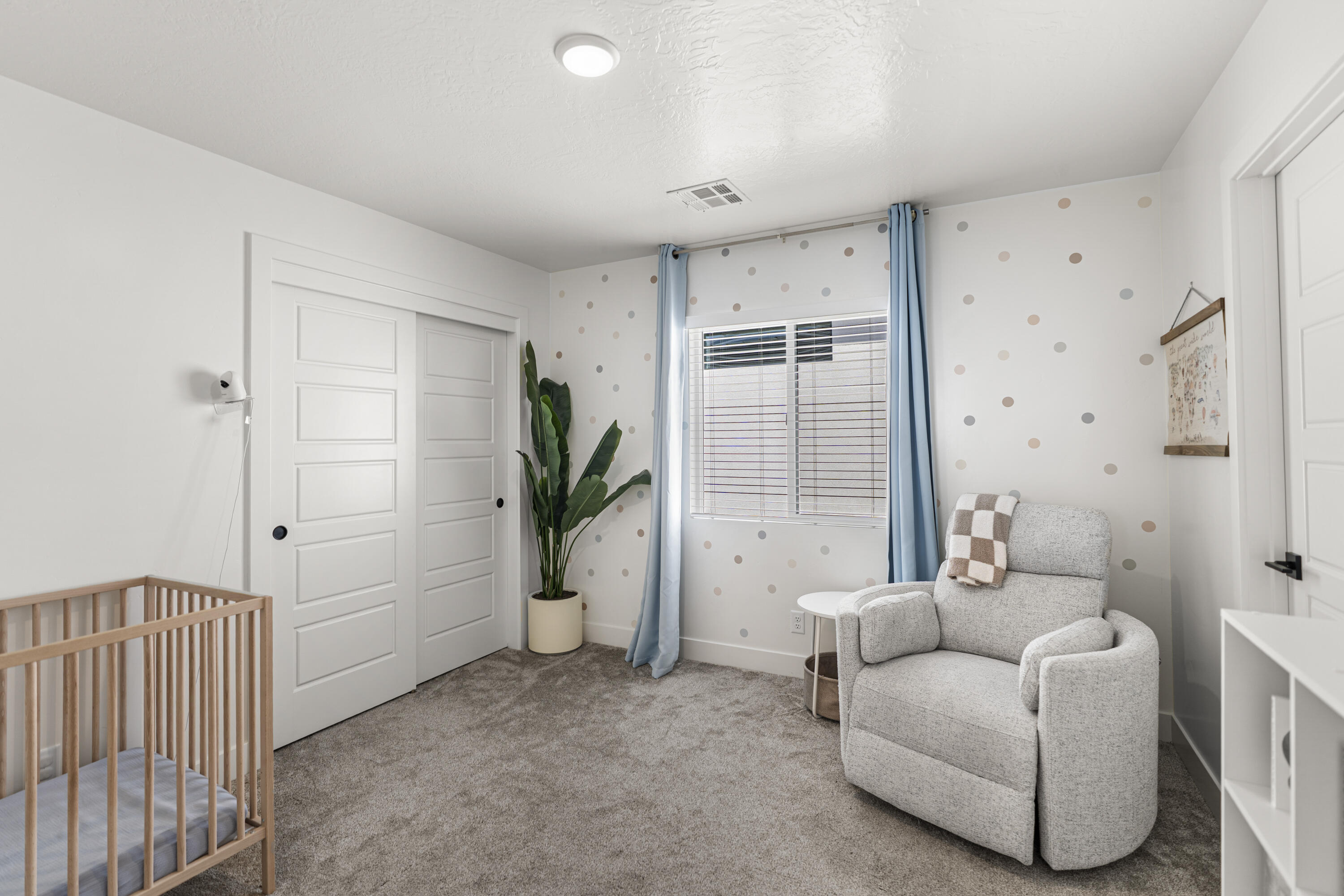 WHITE TRAILS - Residential