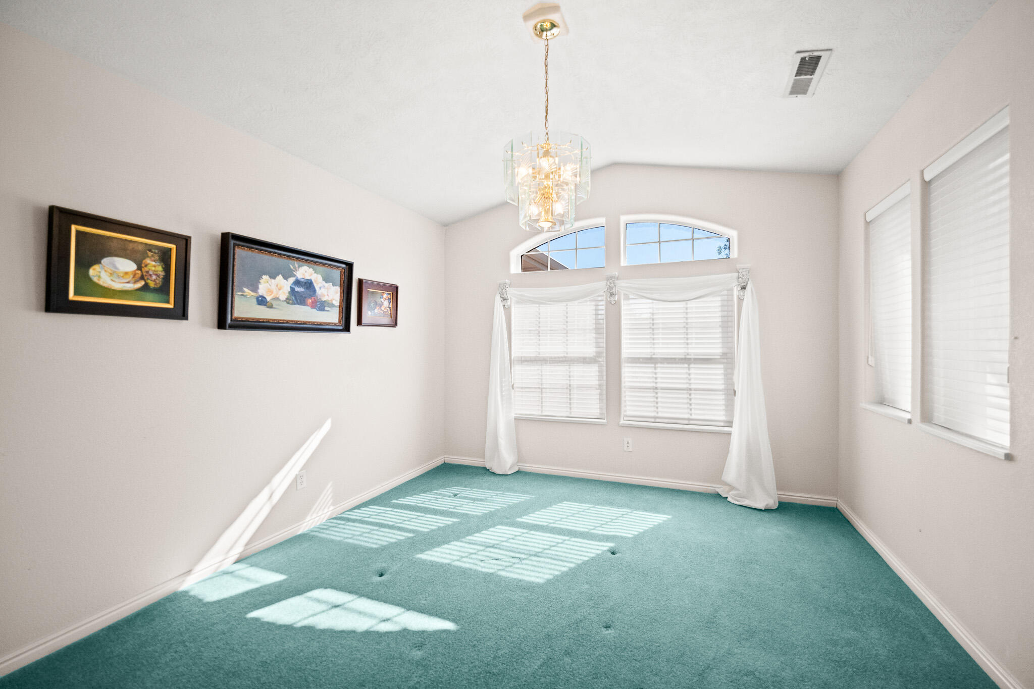 SUNSET PLATEAU - Residential