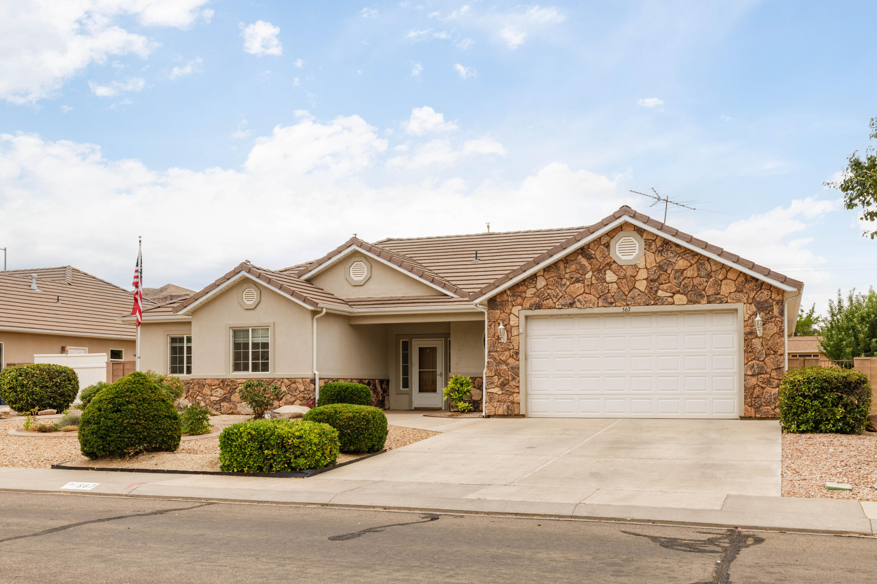 COBBLESTONE FIELDS (H) - Residential