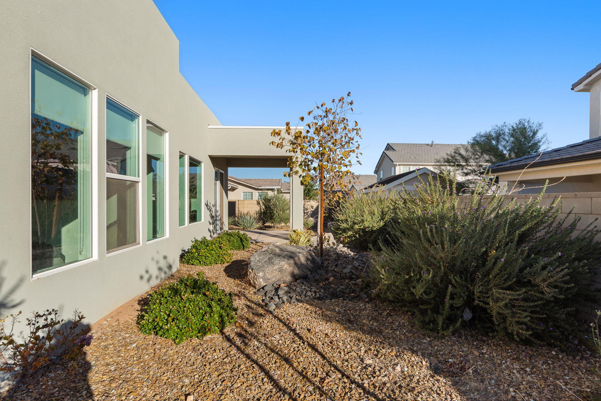 DESERT COLOR AUBURN HILLS - Residential