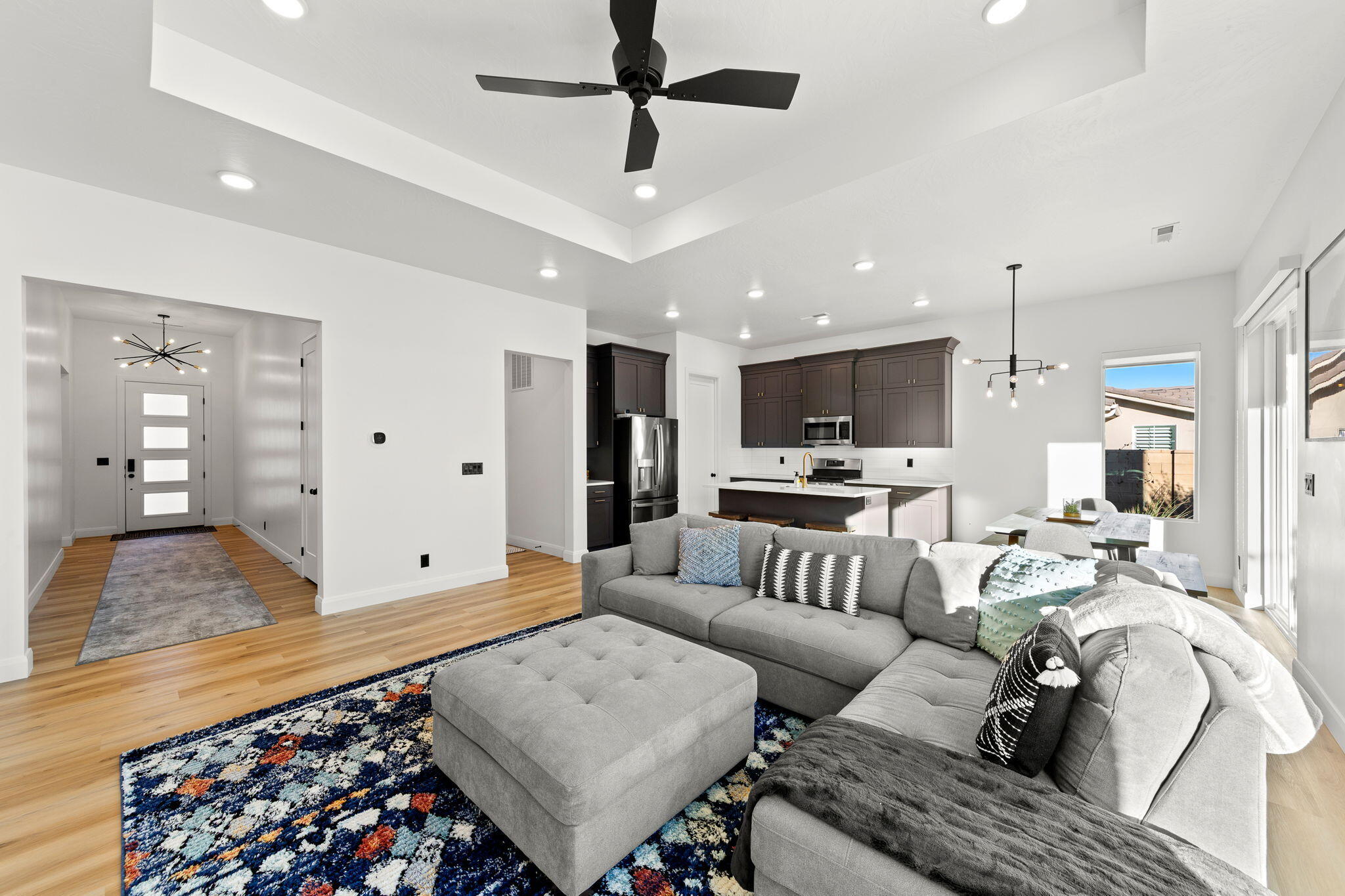 DESERT COLOR AUBURN HILLS - Residential